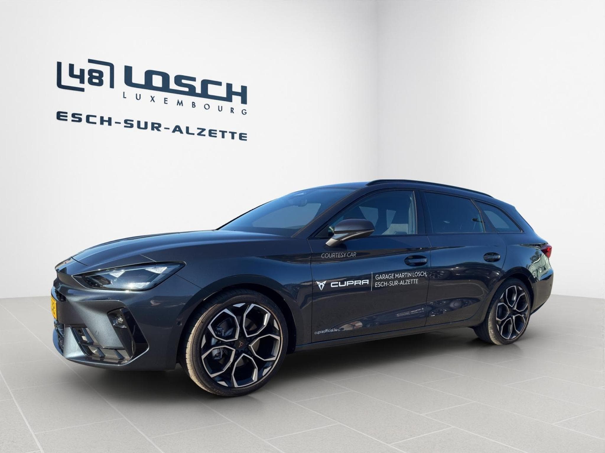 Cupra Leon Sportstourer 2.0 TSI 4Drive DSG, MATRIX, SENNHEISER, NAVI, A (2026) - Foto 3
