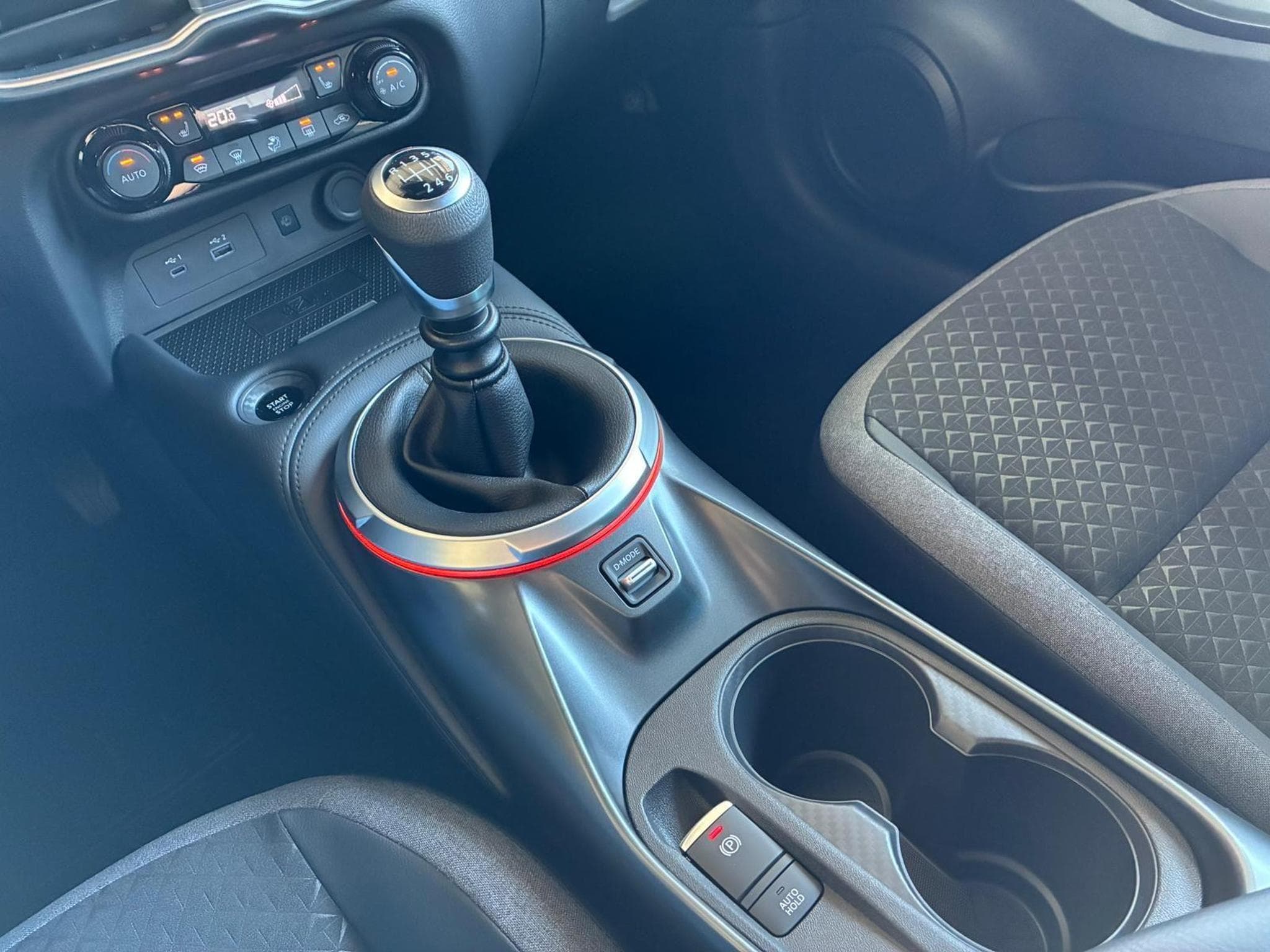 Nissan Juke Standard (2024) - Photo 20