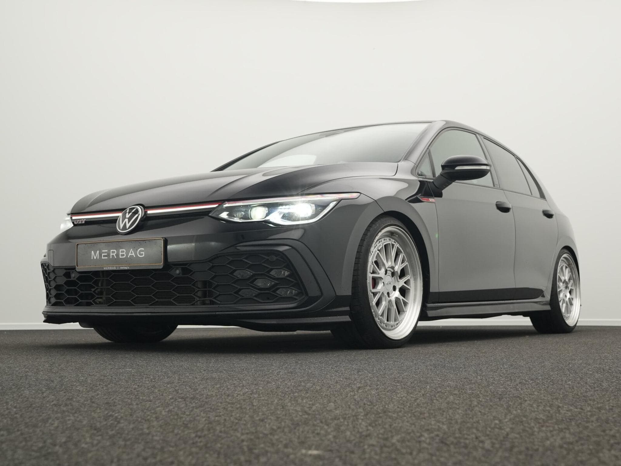 VW Golf VIII 2.0 TSI GTI (2022) - Photo 10