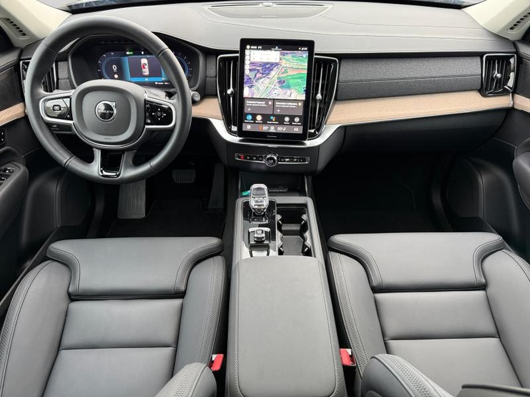 Volvo XC90 B5 Plus Bright / Essence (2025) - Foto 3