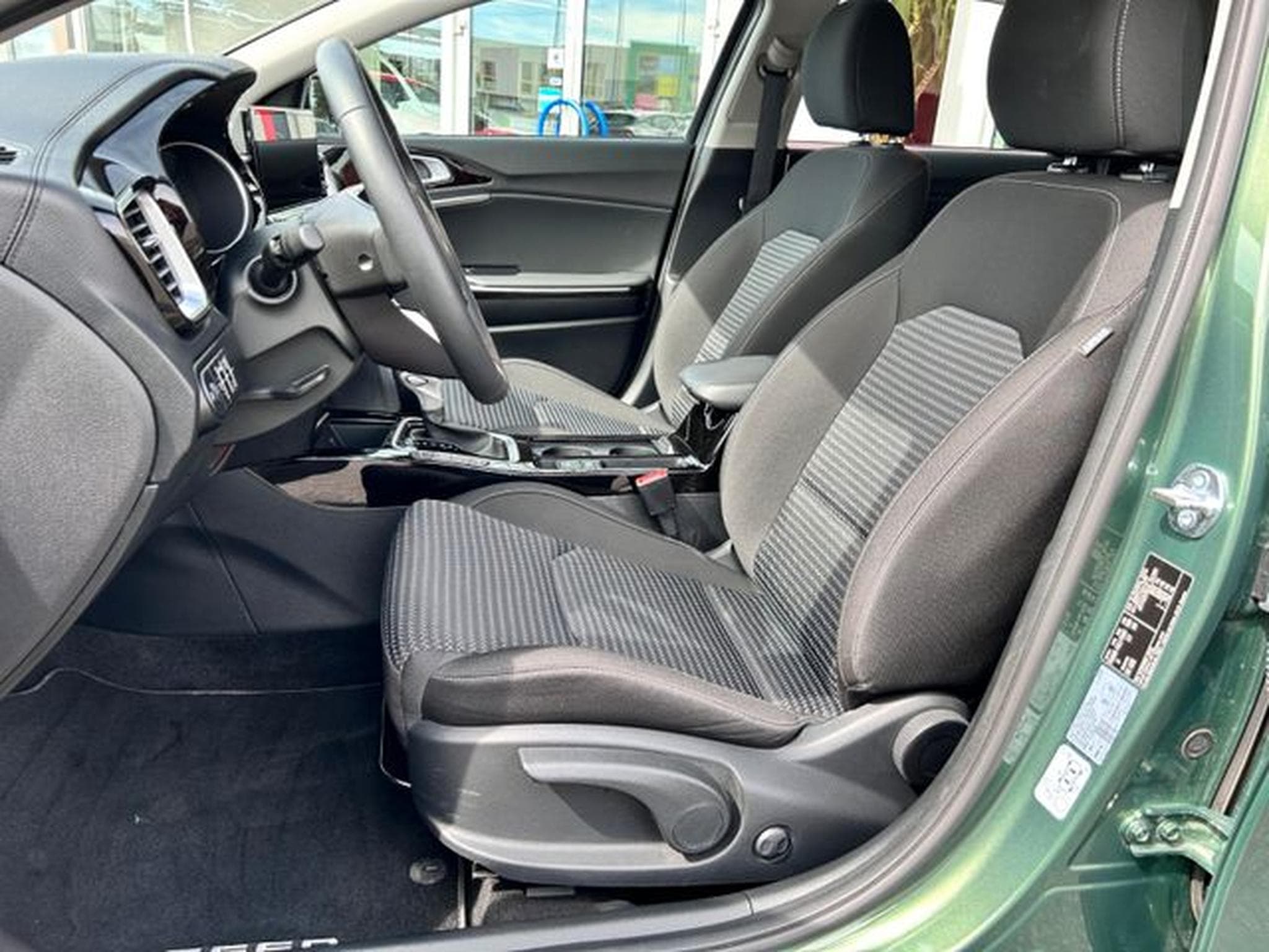 Kia Ceed Ceed 1.5 T-GDI DCT Spirit JBL Kamera Navi ACC (2025) - Foto 10