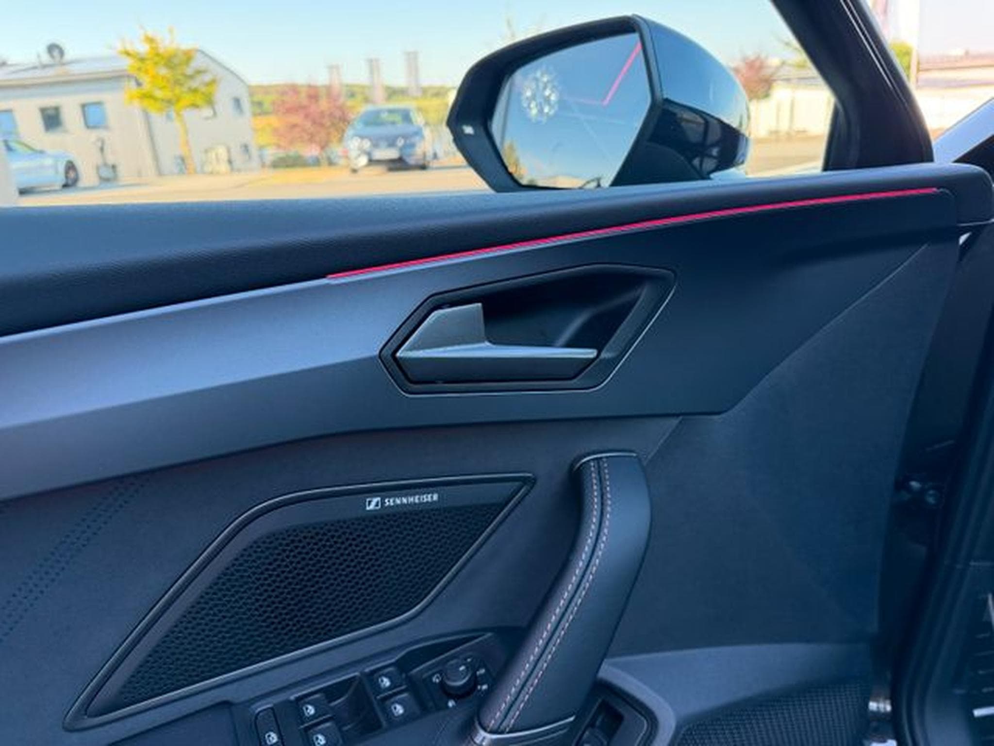 Cupra Leon Leon Sportstourer 2.0TSI 4Drive Pano Schalensitz (2025) - Foto 13