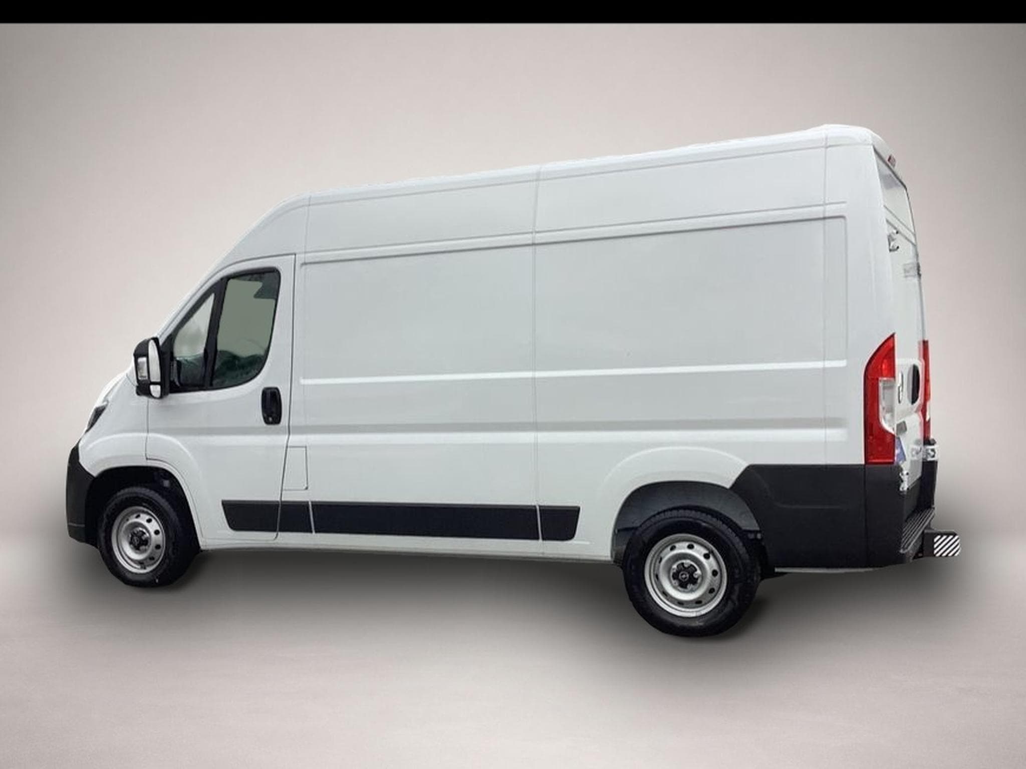 Opel Monterey (2025) - Photo 1