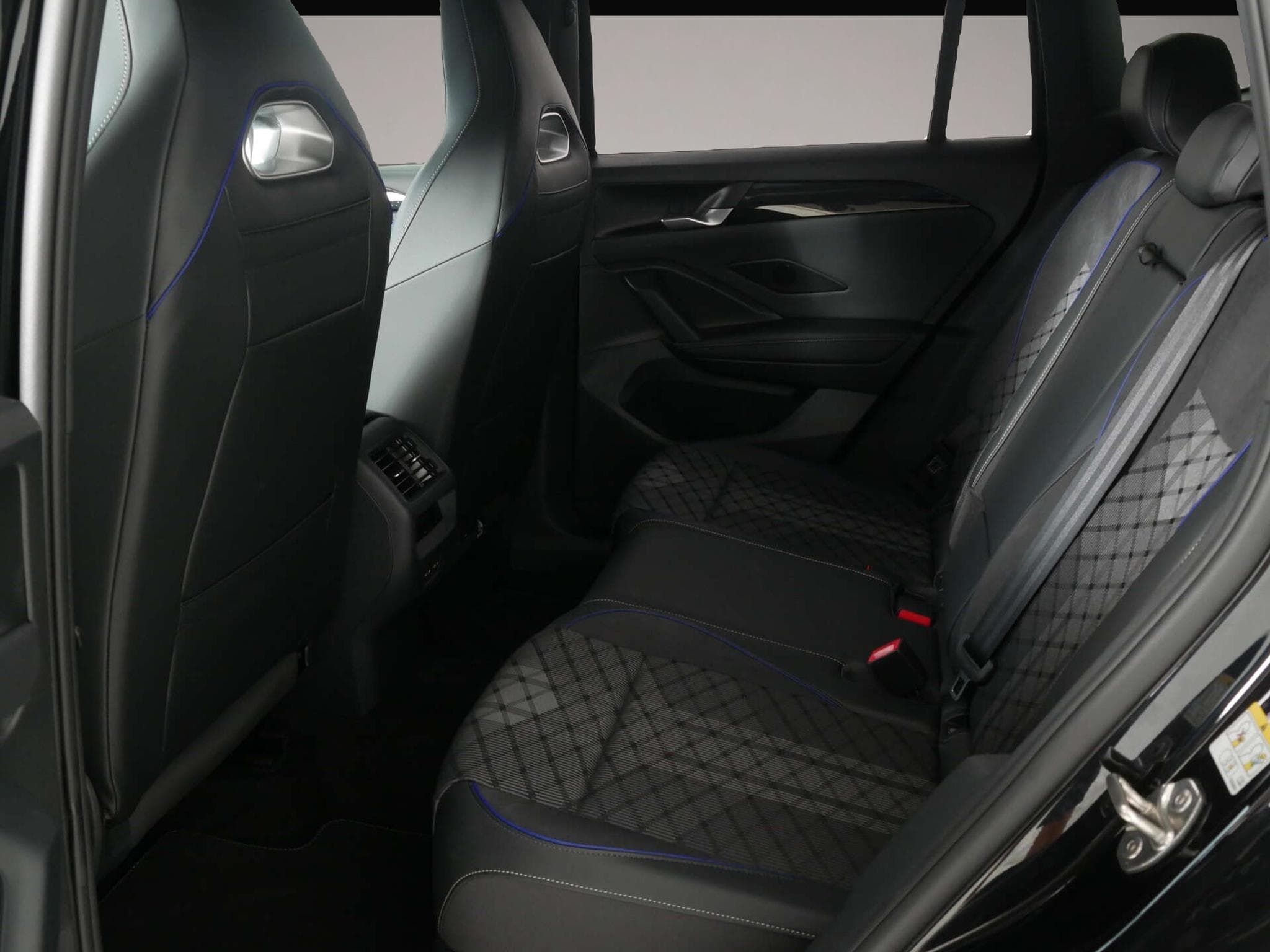 VW Tiguan (2025) - Photo 4