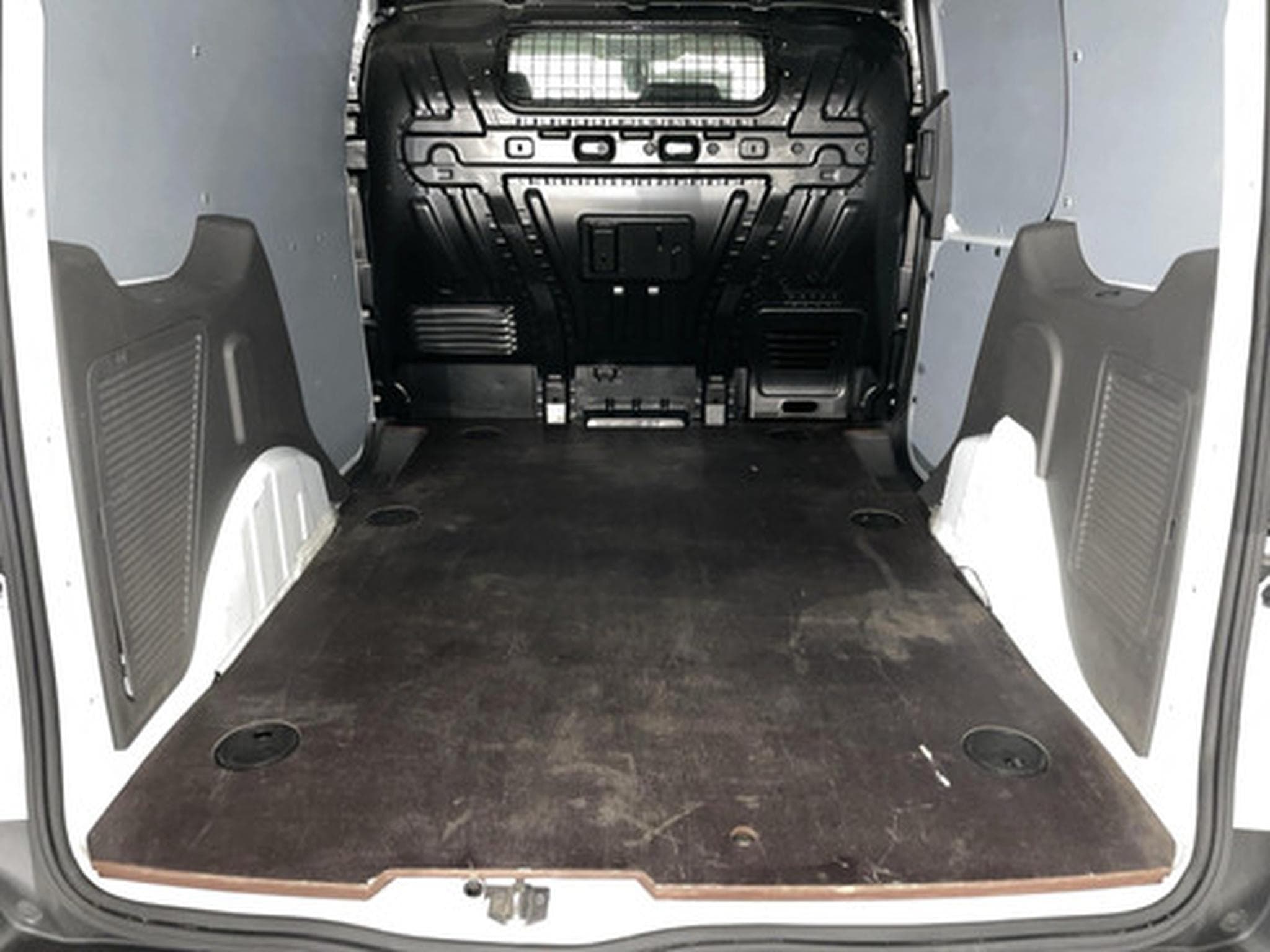 Ford Transit 1.5 TDCi 74kW L1 Trend (2025) - Photo 12