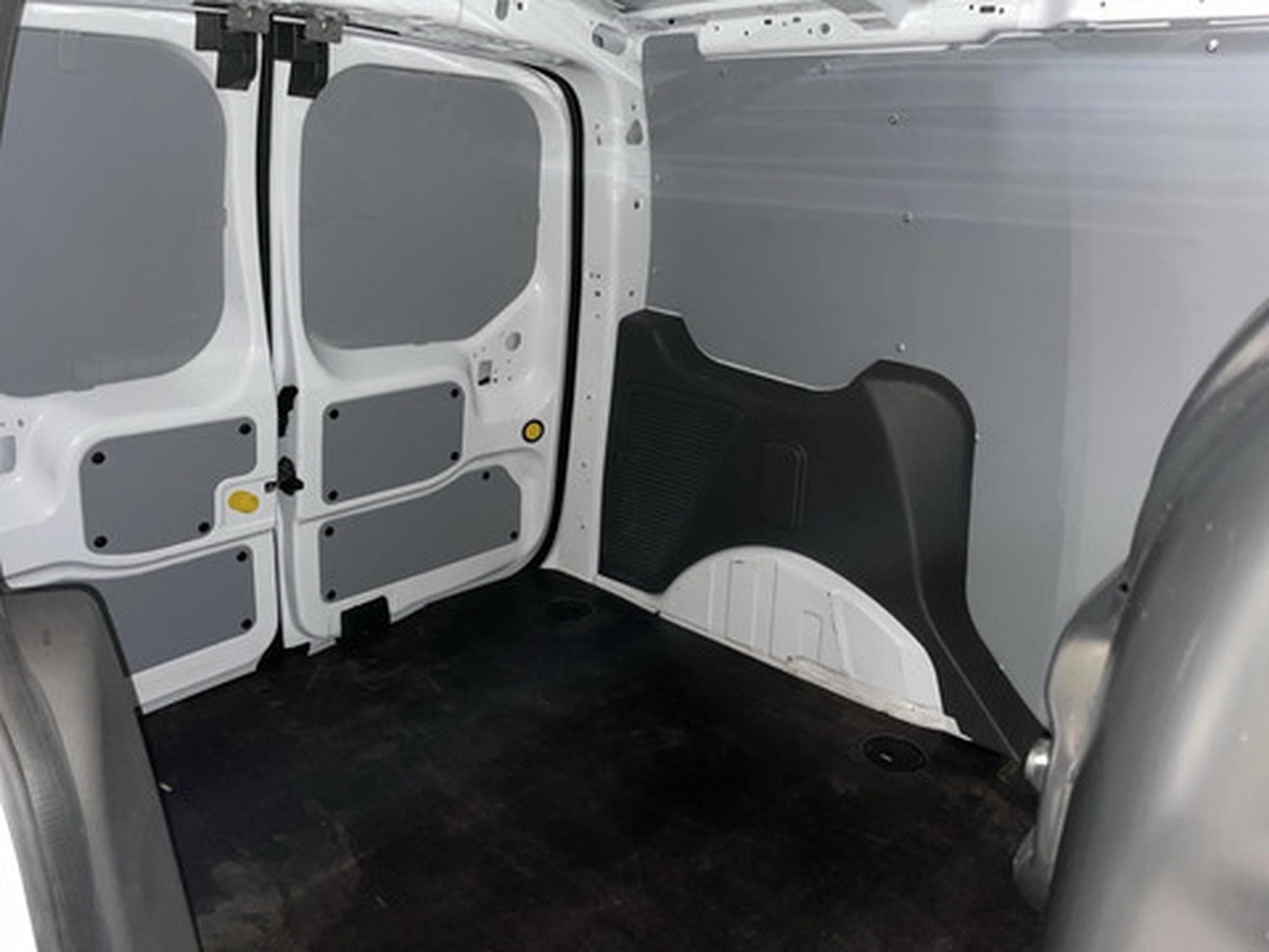 Ford Transit 1.5 TDCi 74kW L1 Trend (2025) - Photo 13