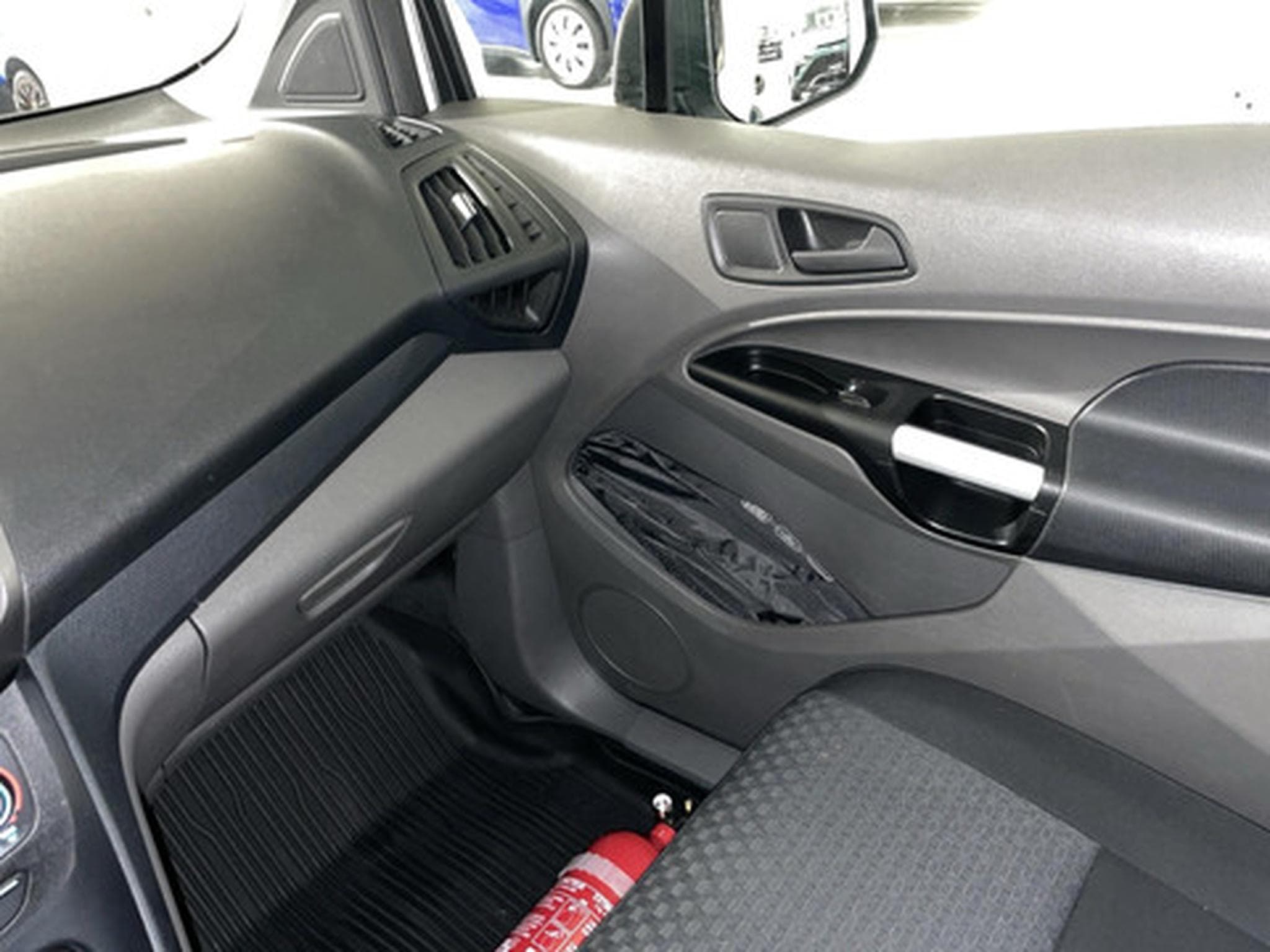 Ford Transit 1.5 TDCi 74kW L1 Trend (2025) - Photo 9