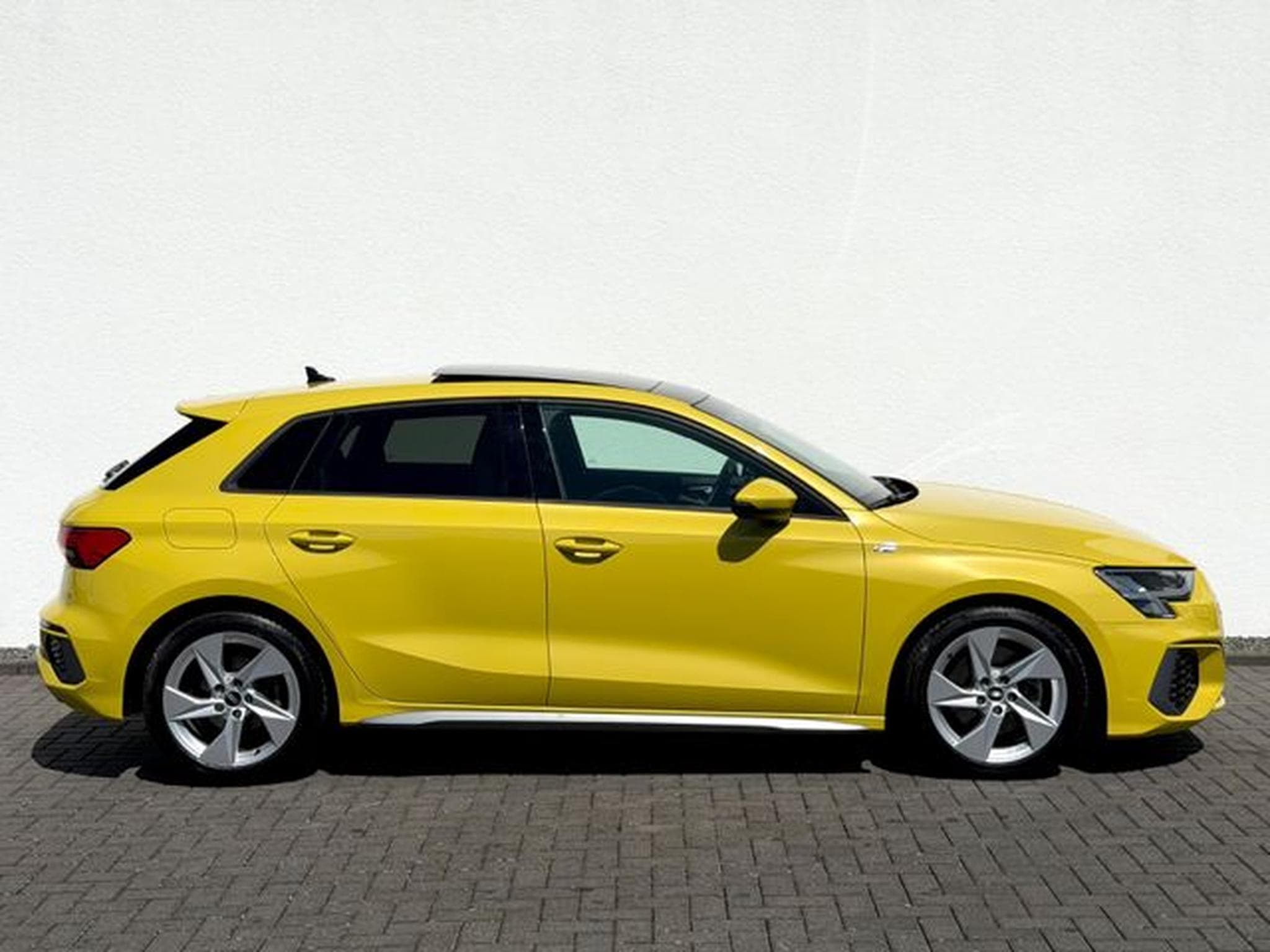 Audi A3 A3 Sportback 35 TFSI S line Sport Plus Paket (2021) - Photo 4