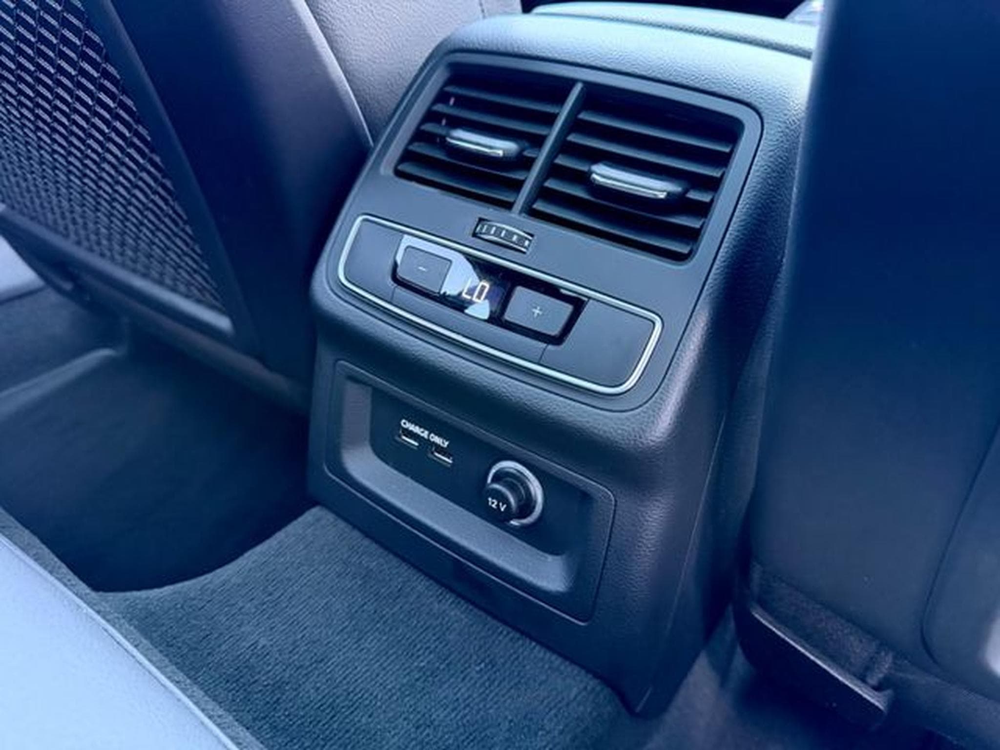 Audi A4 A4 Avant 2.0 TFSI quattro sport/PANO/HUD/B&amp;O/AHK (2018) - Photo 18