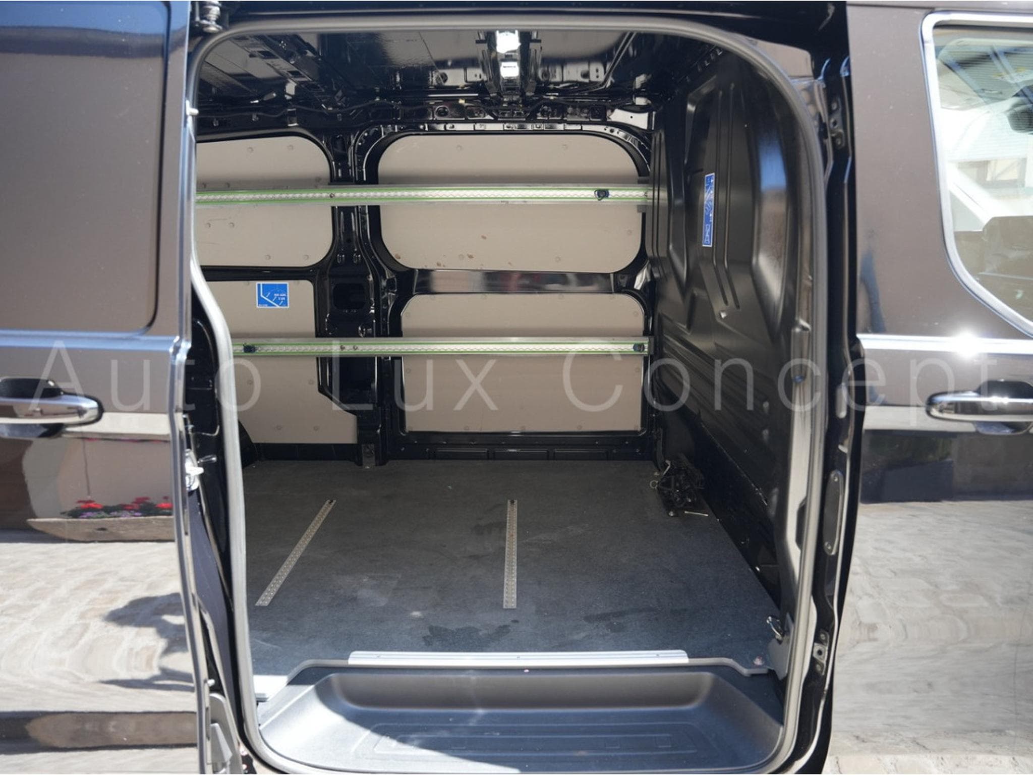 Ford Transit Fourgon 300 L2 Limited 2.0 EcoBlue 170 AT8 (2024) - Photo 26