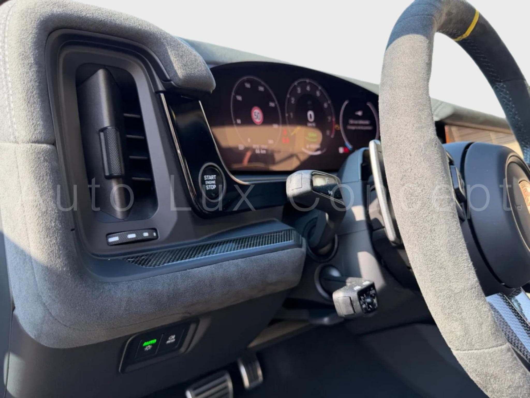 Porsche Cayenne Turbo E-Hybrid Coupé avec Pack GT (2026) - Photo 18