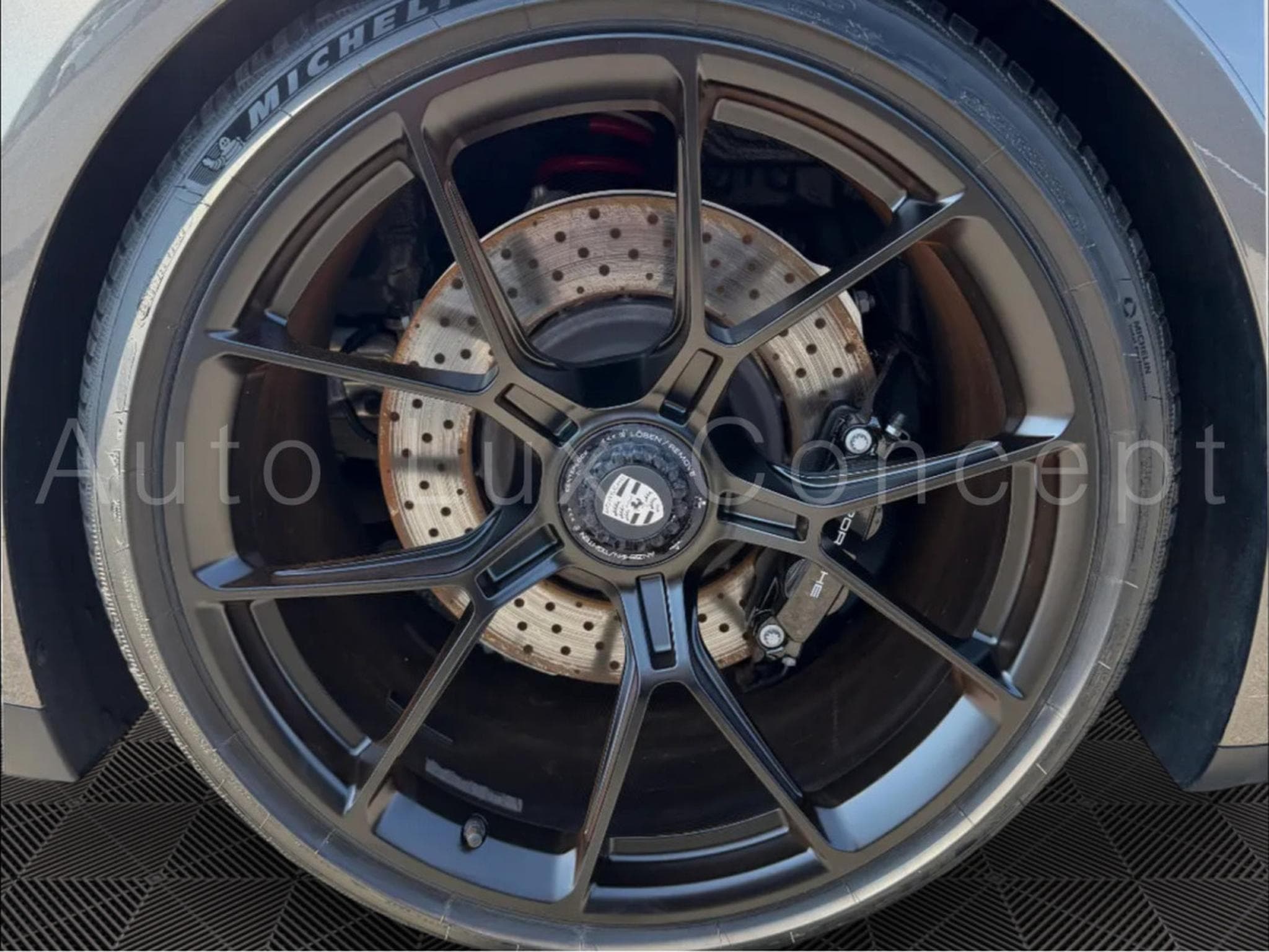 Porsche 911 911 GT3 Pack Touring (2021) - Photo 28