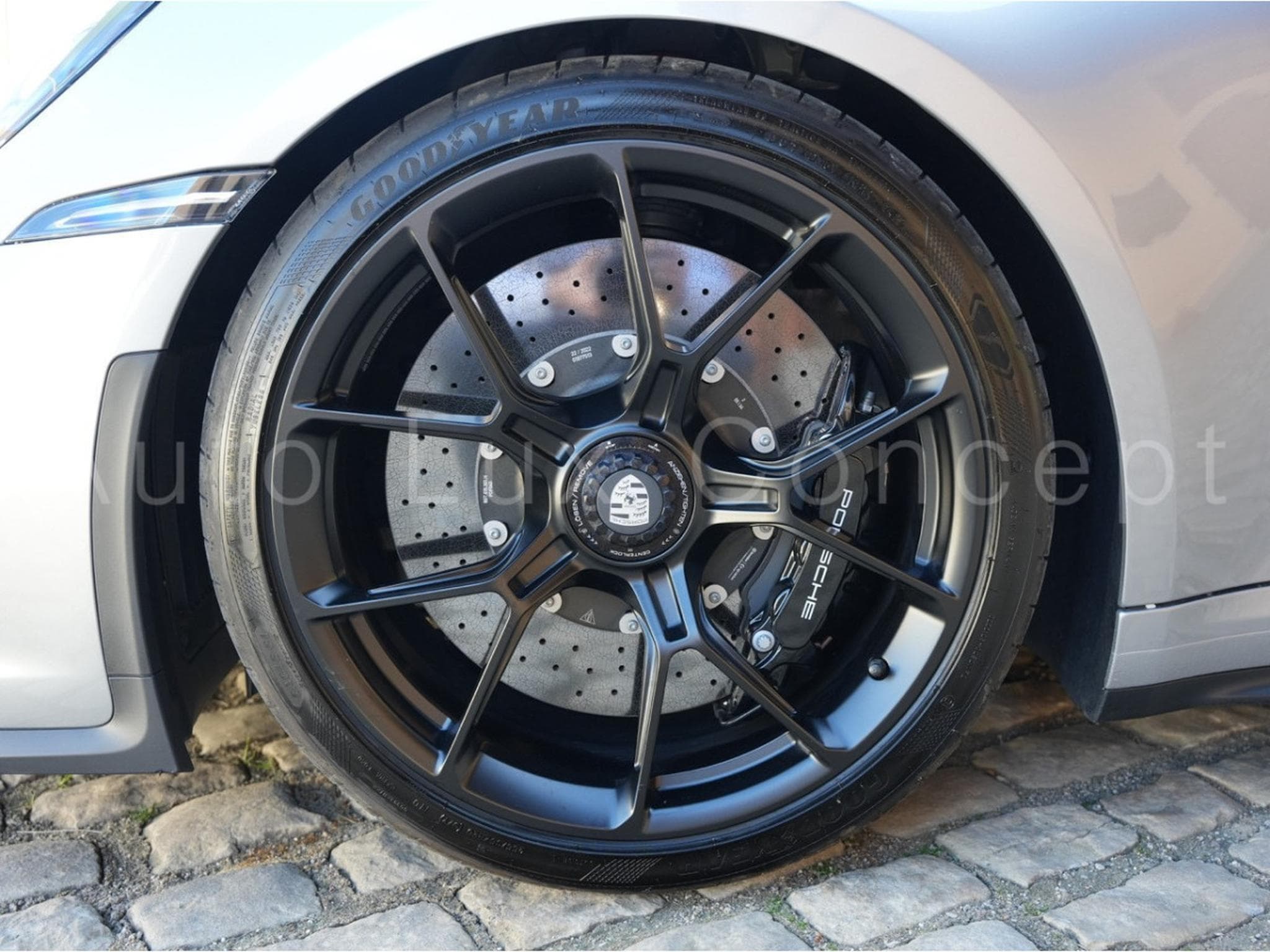 Porsche 911 911 GT3 Pack Touring (2022) - Photo 11