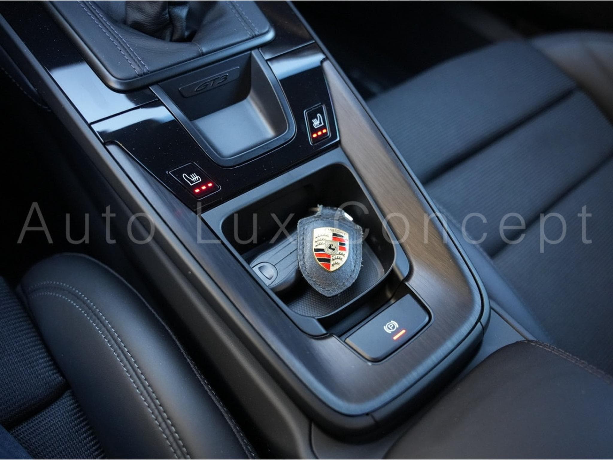 Porsche 911 911 GT3 Pack Touring (2022) - Photo 24