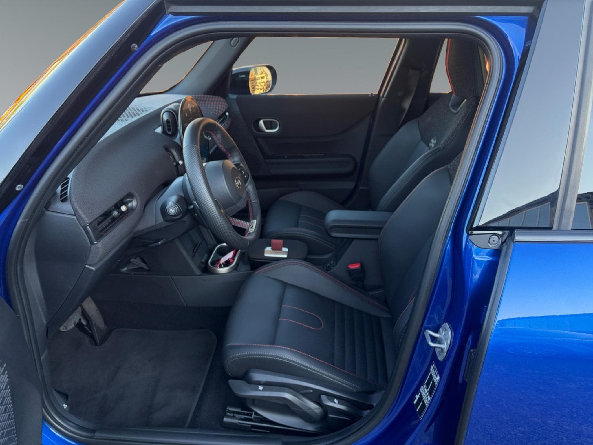 Mini Cooper John Cooper Works Cooper S (2024) - Foto 9
