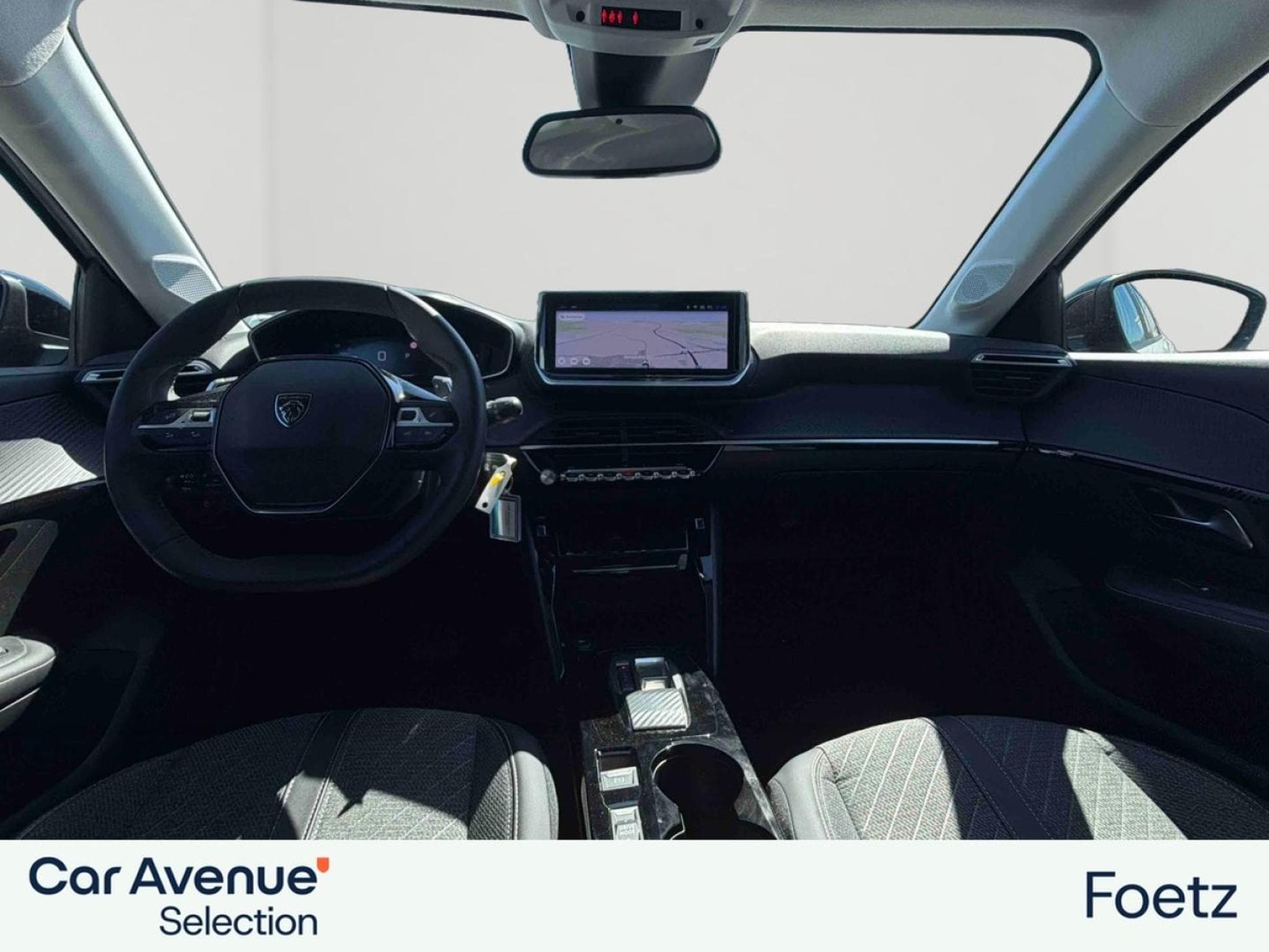 PEUGEOT 208 1.2 Hybrid 100ch Allure e-DCS6 (2024) - Foto 3