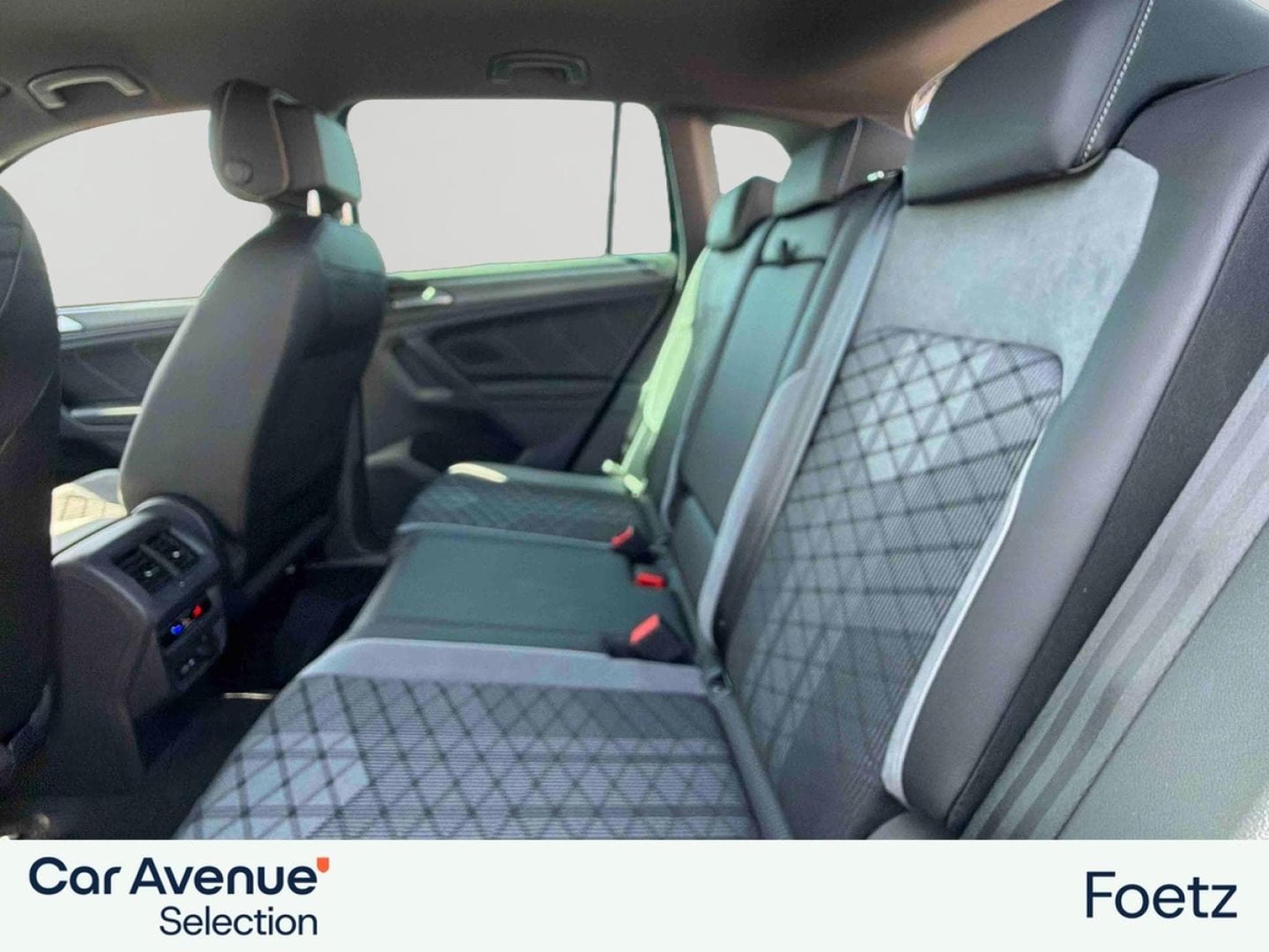 VW Tiguan 1.4 eHybrid 245ch R-Line DSG6 (2023) - Foto 9