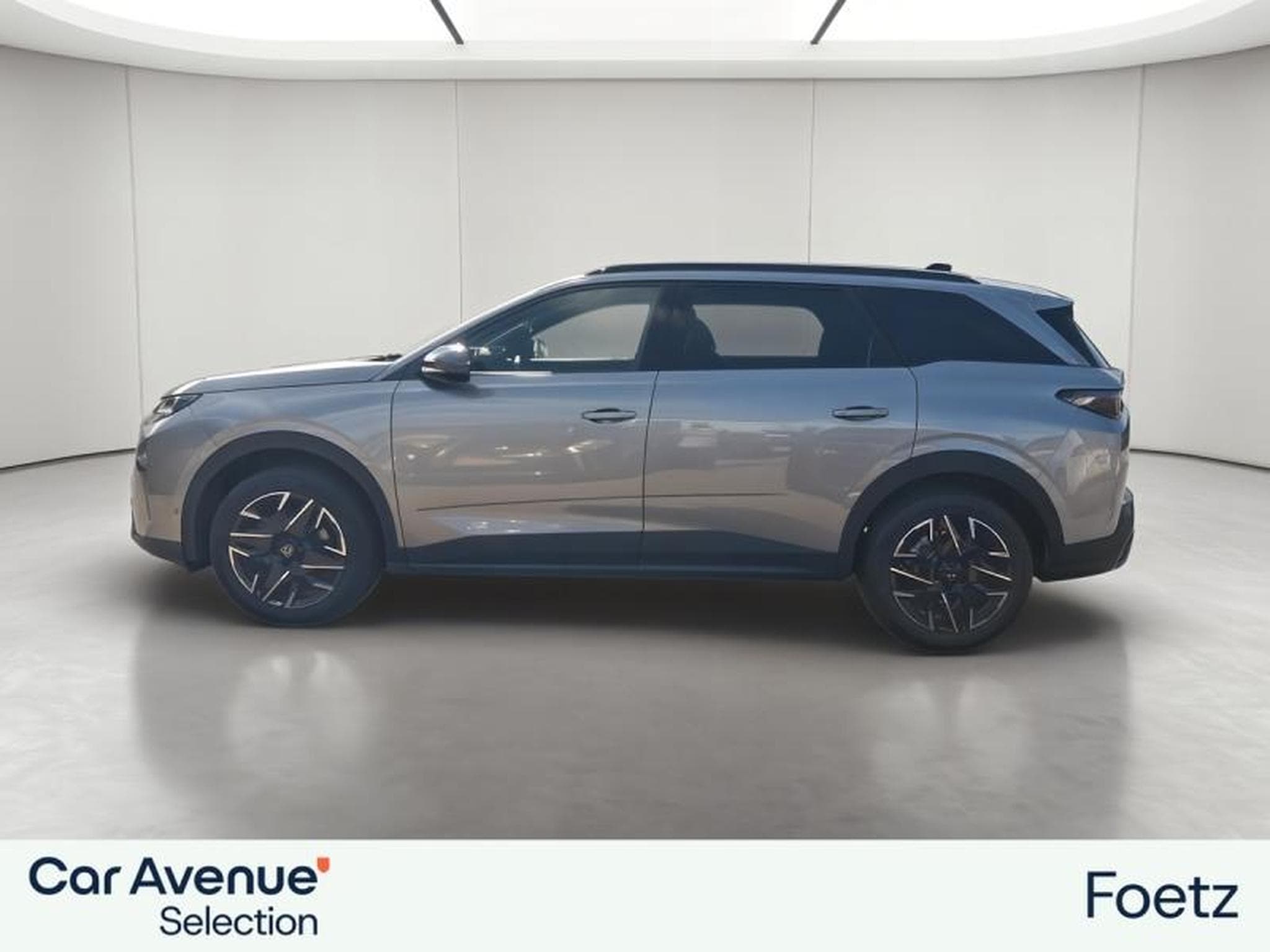 PEUGEOT 5008 Hybrid 136ch Allure e-DCS6 (2025) - Foto 2
