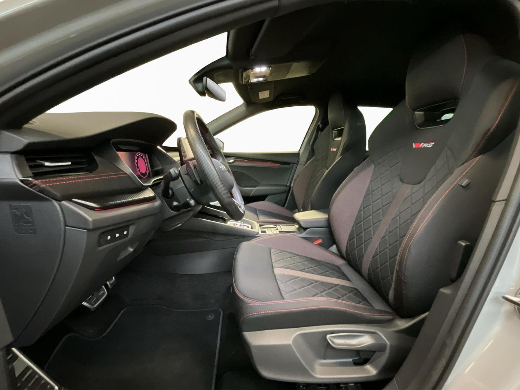Skoda Octavia RS+DSG+Navi+LED+P.Simply-Clever (2025) - Foto 11