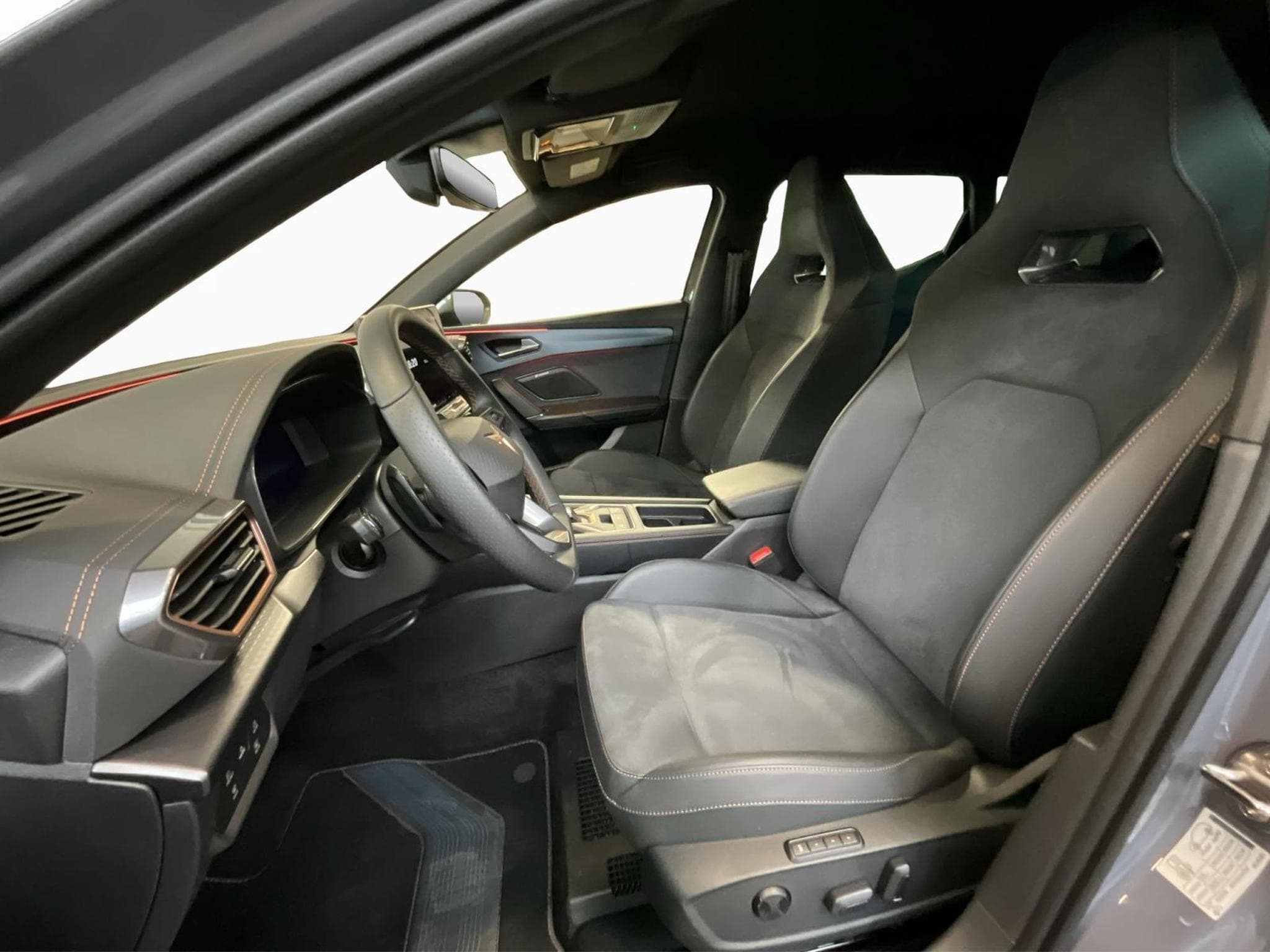 Cupra Leon DSG+Dinamica+Pure-Perf.+Int.-Drive (2025) - Foto 9