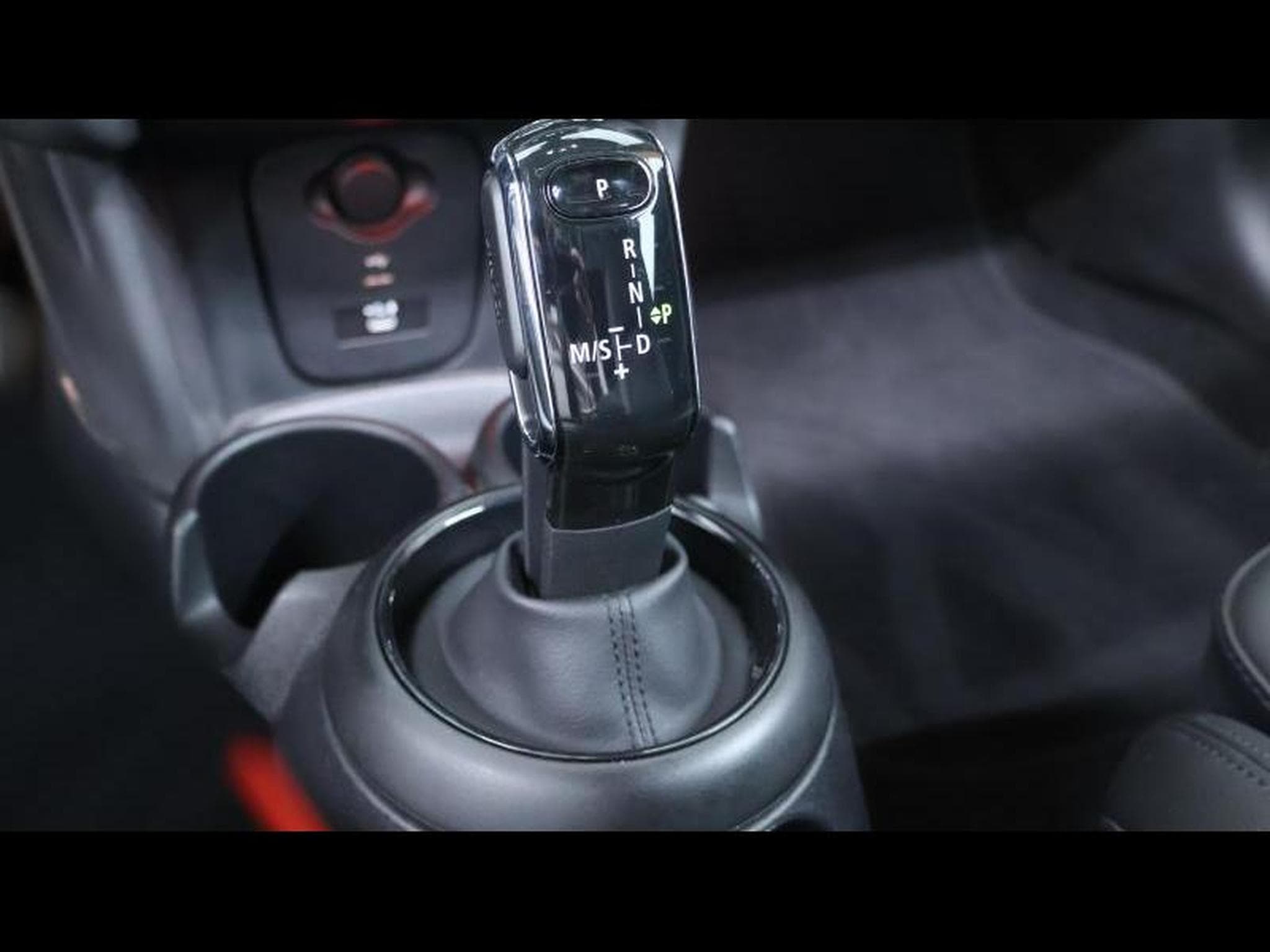 MINI Cooper 1.5 136 Hatch 3portes steptronic (2021) - Photo 23