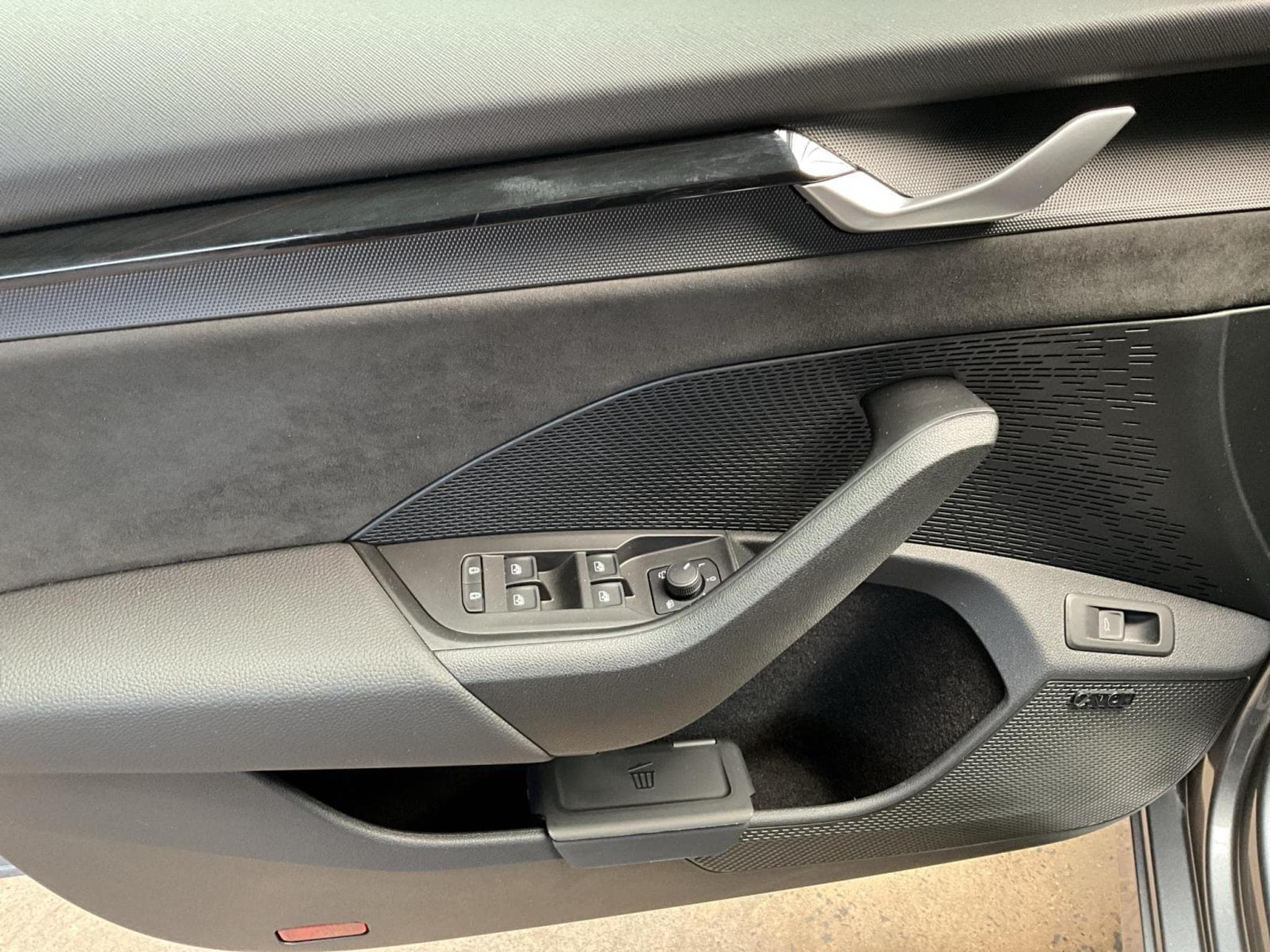 Skoda Octavia RS+DSG+SUEDIA+AHK+Pano+360+Head.up (2025) - Foto 14
