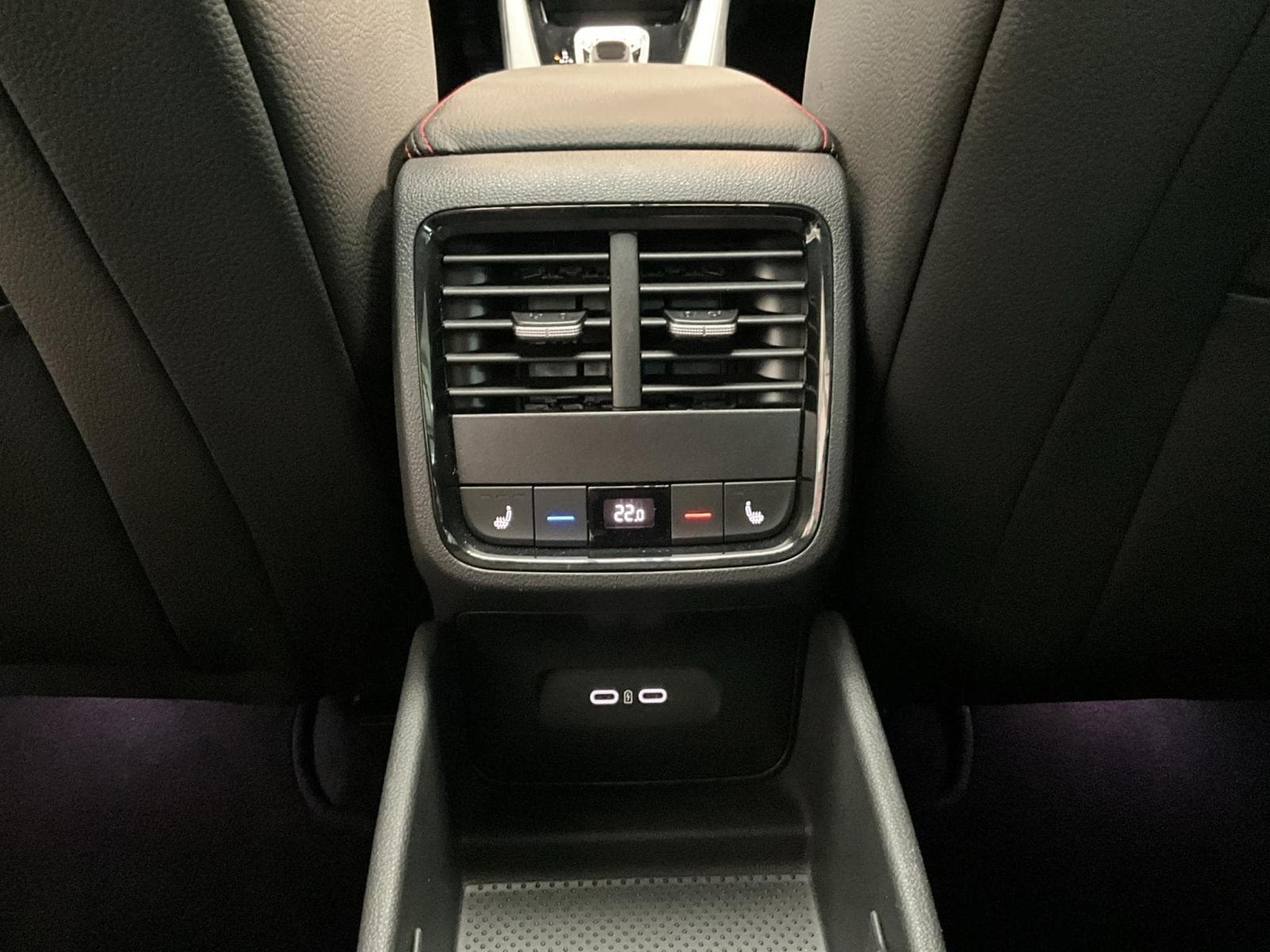 Skoda Octavia RS+DSG+SUEDIA+AHK+Pano+360+Head.up (2025) - Foto 22
