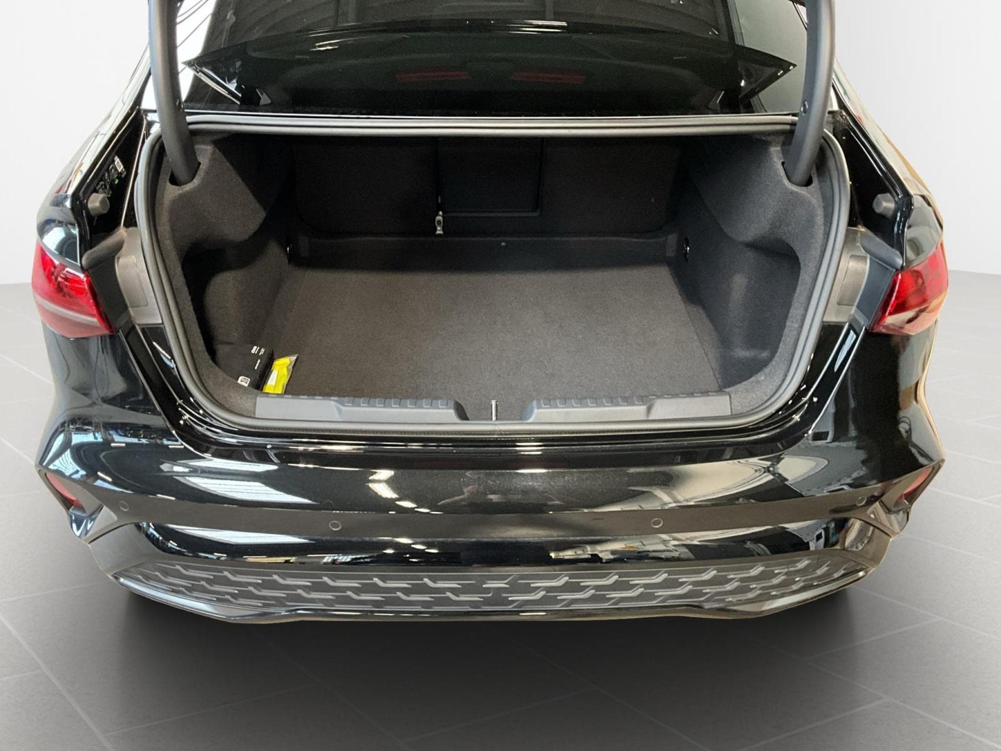 Audi A3 Limo+S-Line+35TDI+S-Tronic+Matrix-LED+P.Business+ (2025) - Foto 16