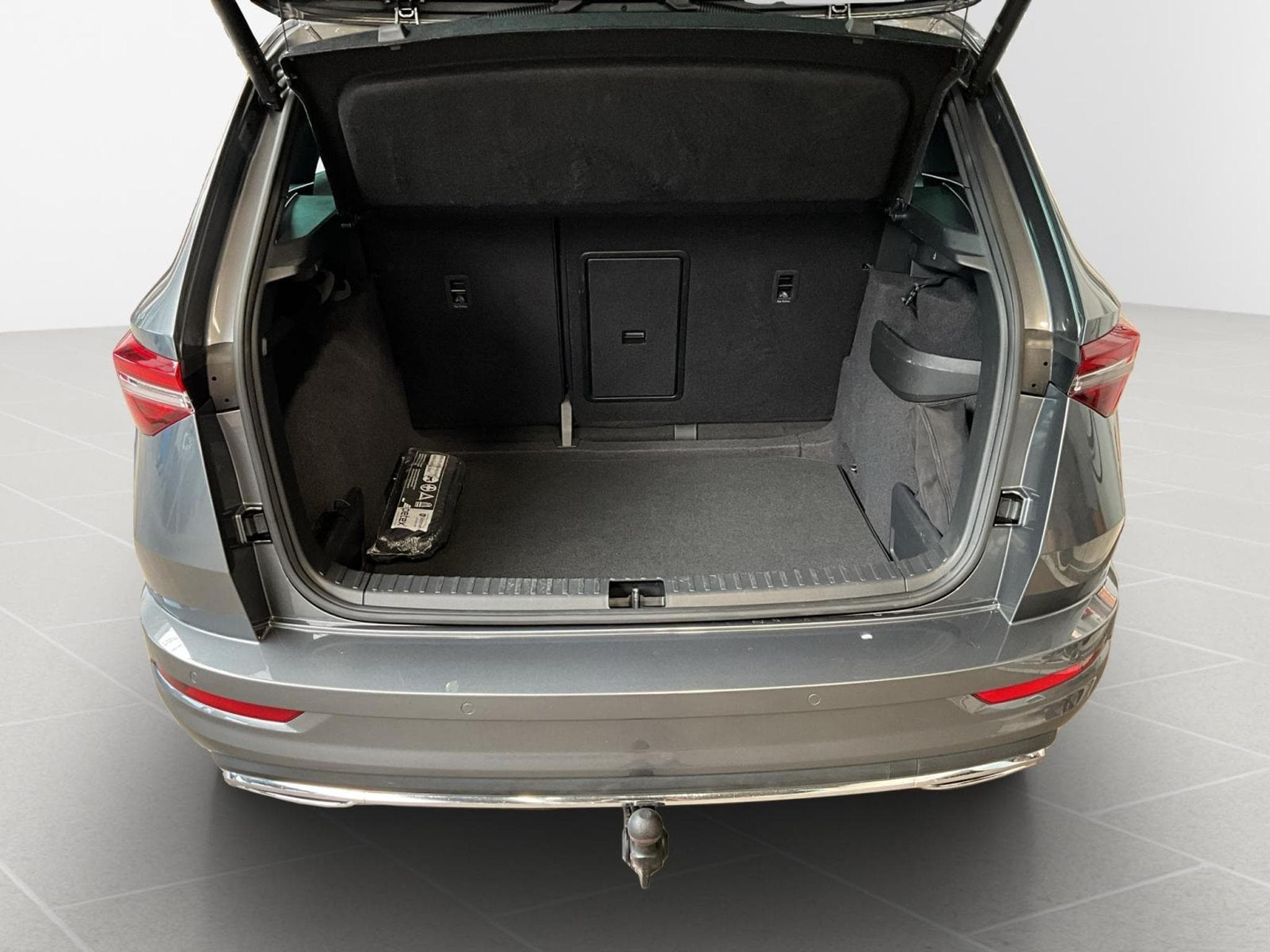 Skoda Karoq Sportline+DSG+4x4+Standh.+LM19+Navi (2023) - Foto 17