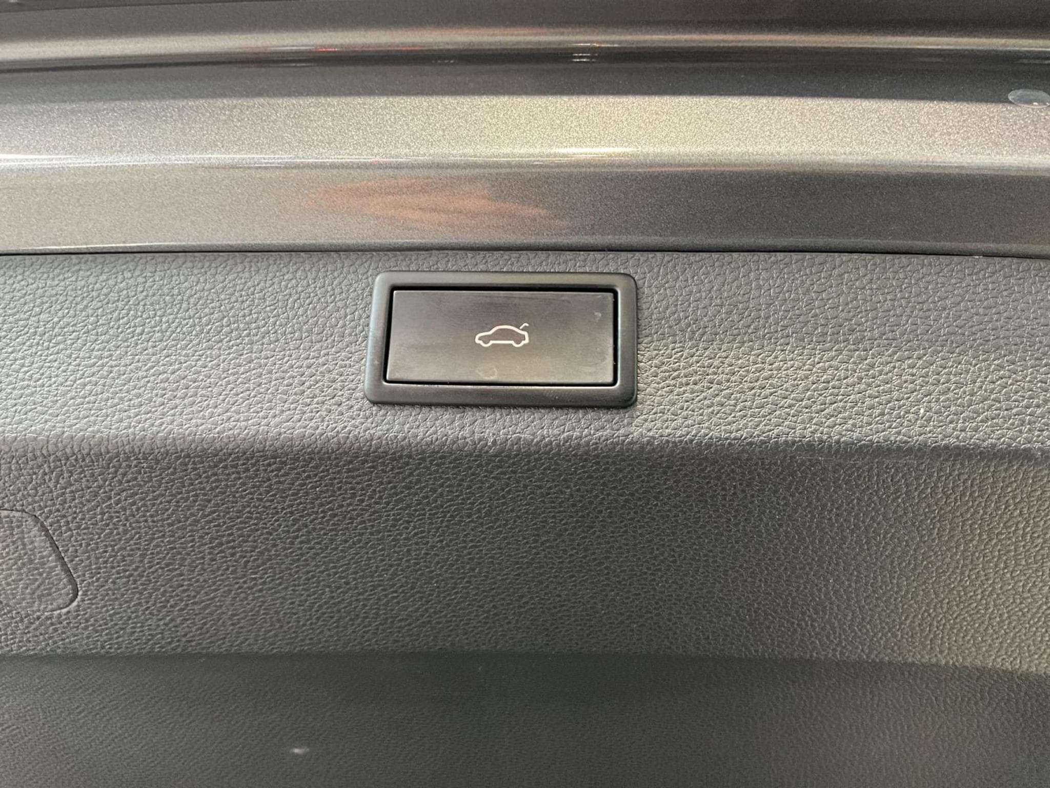 Skoda Karoq Sportline+DSG+4x4+Standh.+LM19+Navi (2023) - Foto 19
