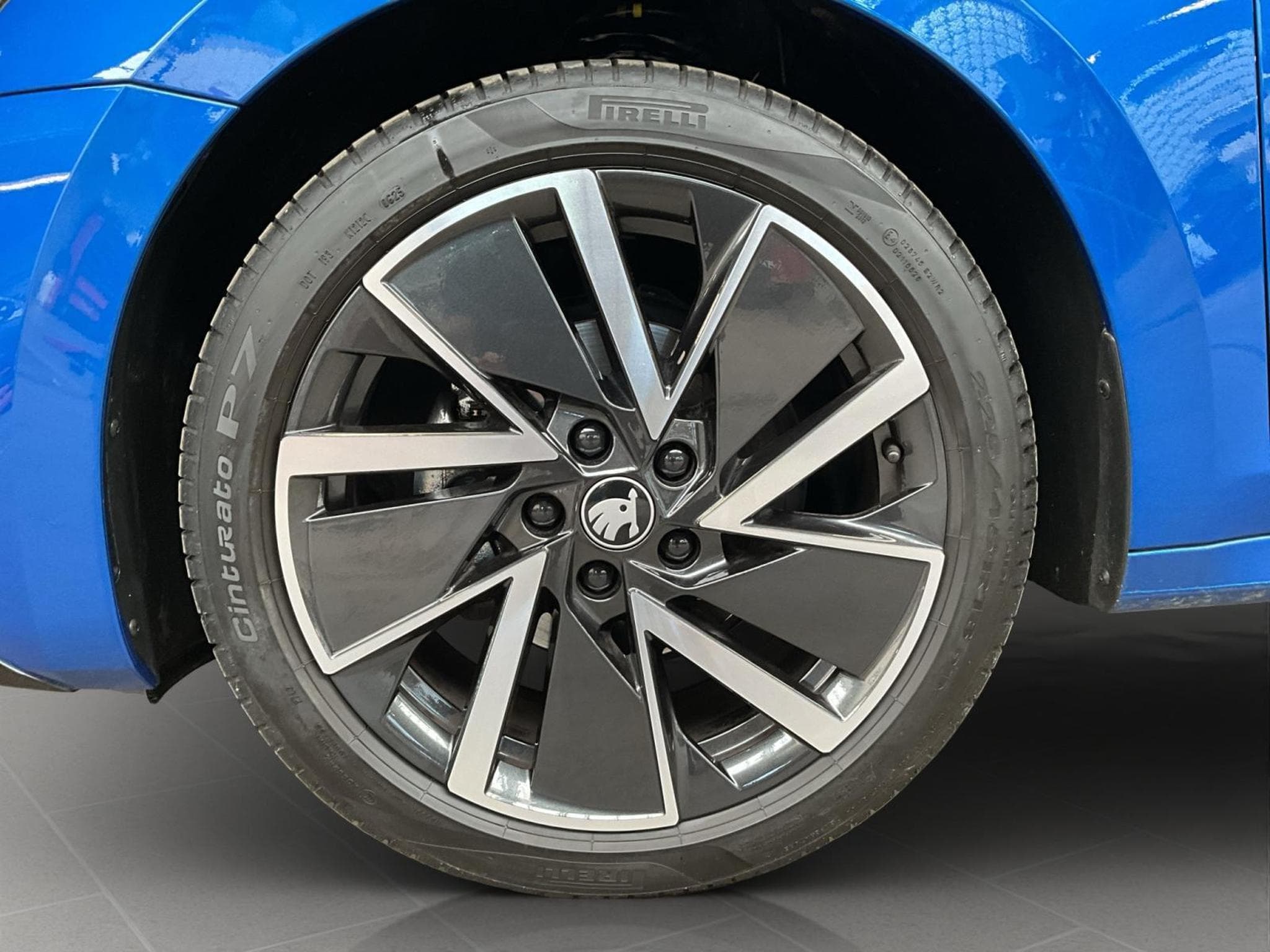 Skoda Octavia Sportline+DSG+Standh.+LM18+AHK+P.Light&View (2025) - Foto 8