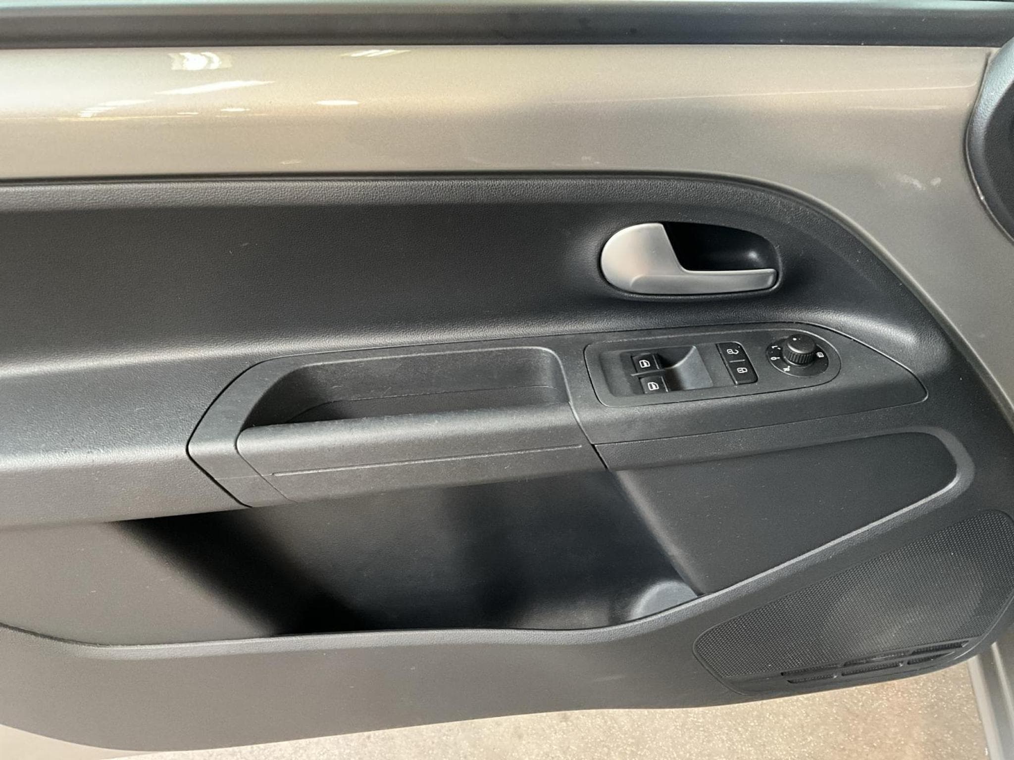 VW UP Move+LM15+Sound-Plus+DAB+Klima (2021) - Foto 14