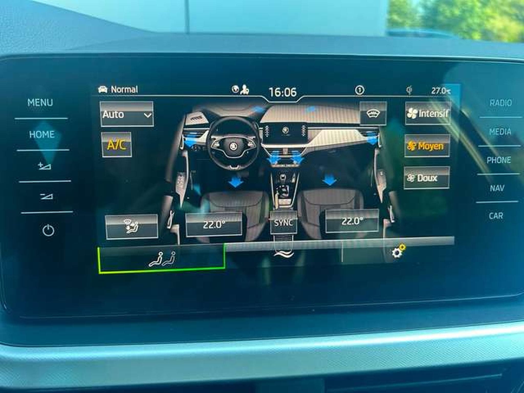 Skoda Kamiq Kamiq 1.5 TSI Ambition DSG (2023) - Photo 9