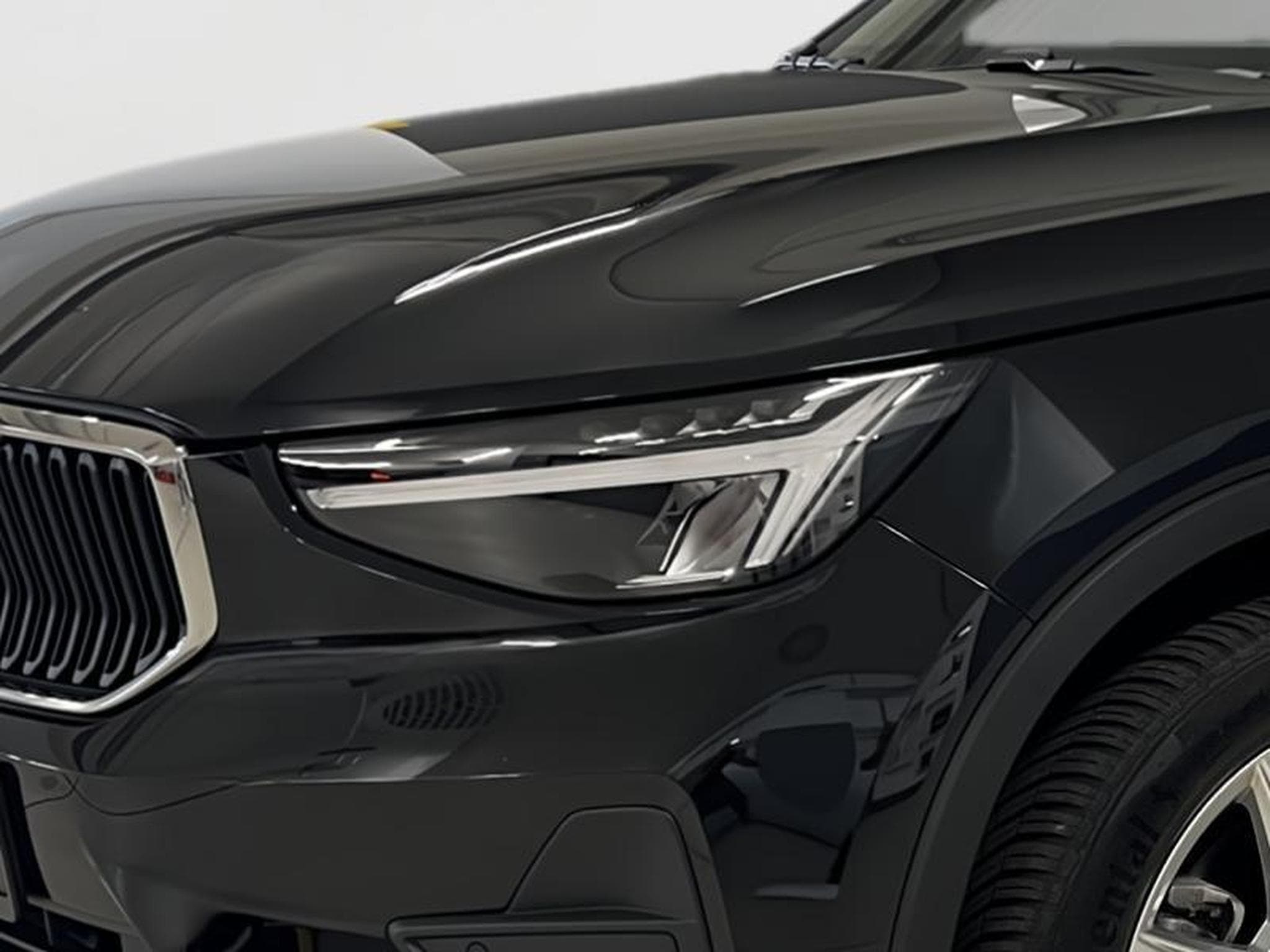 Volvo XC40 Core (2024) - Photo 3