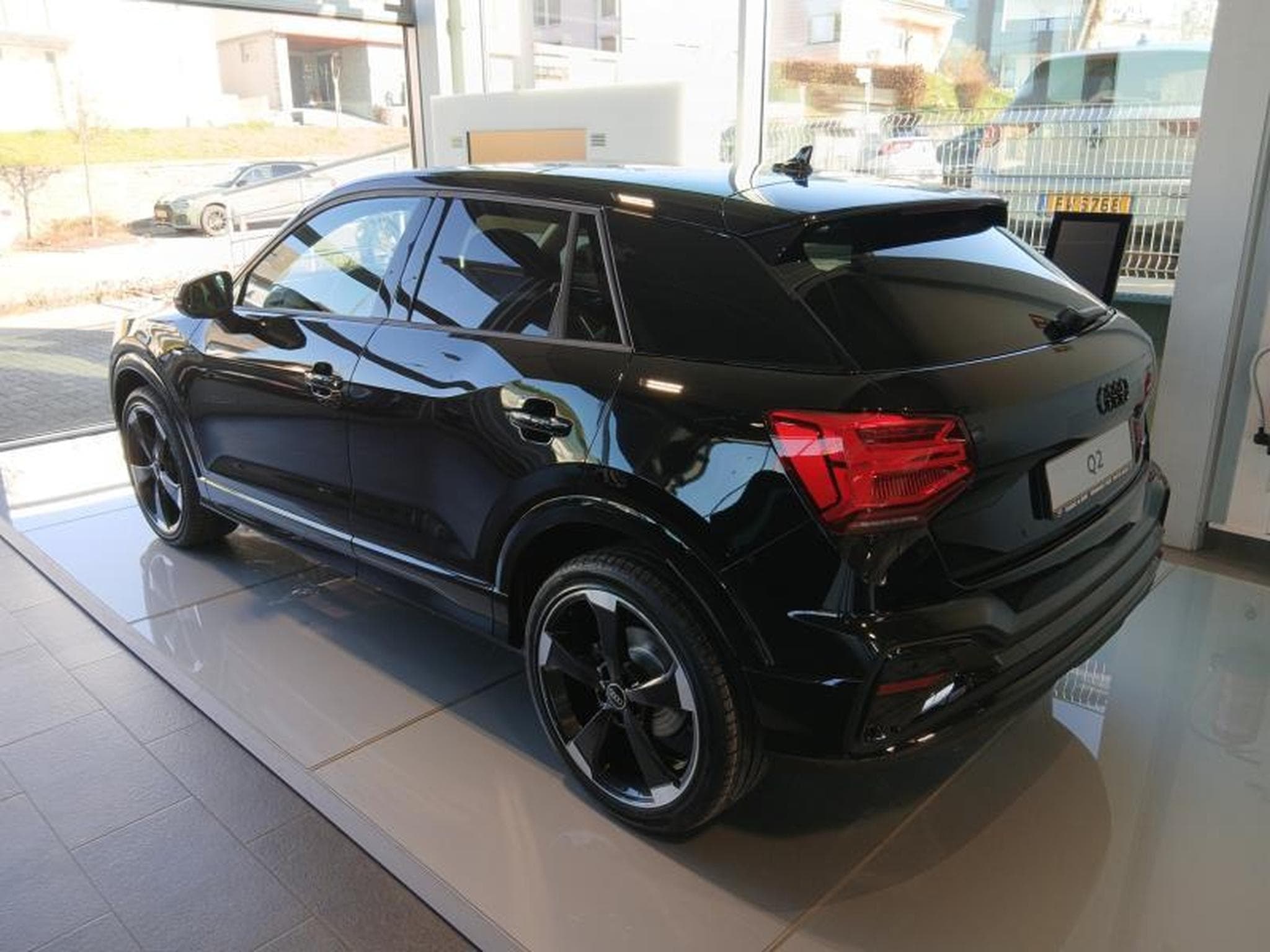Audi Q2 S-line TDI 110 kW quattro s-tronic (2026) - Photo 2