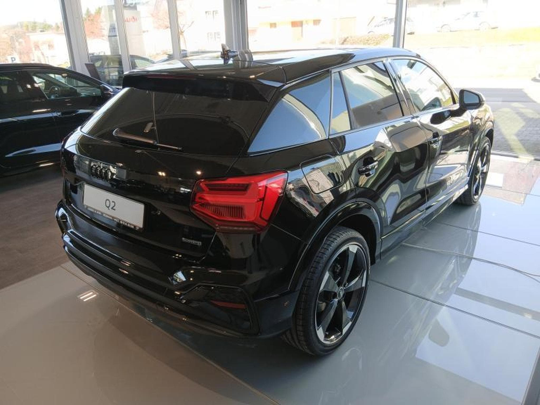 Audi Q2 S-line TDI 110 kW quattro s-tronic (2026) - Photo 4