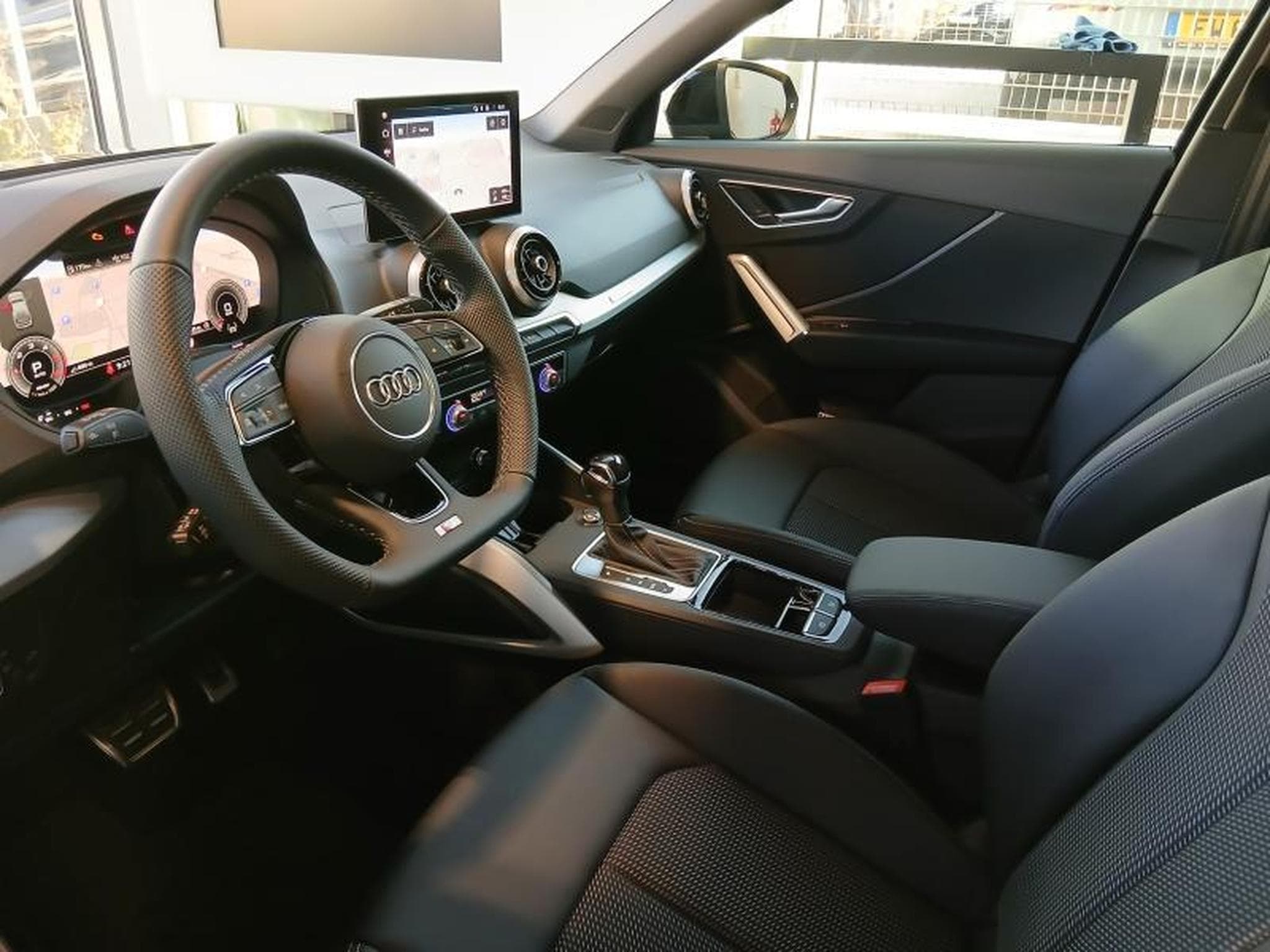 Audi Q2 S-line TDI 110 kW quattro s-tronic (2026) - Photo 9