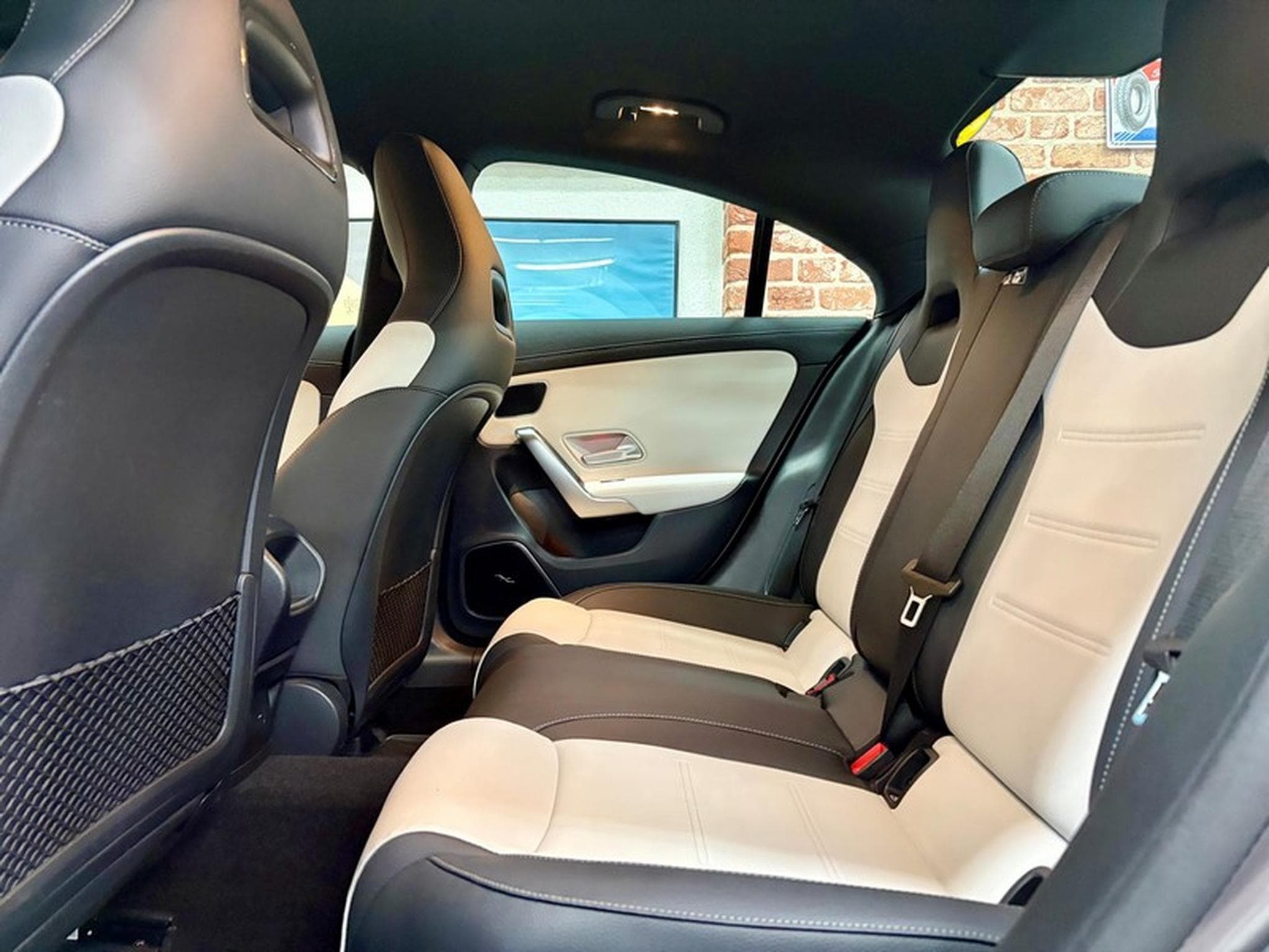 Mercedes CLA 45 AMG CLA 45 AMG-S Coupé 2.0 422cv Auto 4x4 SiègCh/ALU19 (2023) - Photo 6