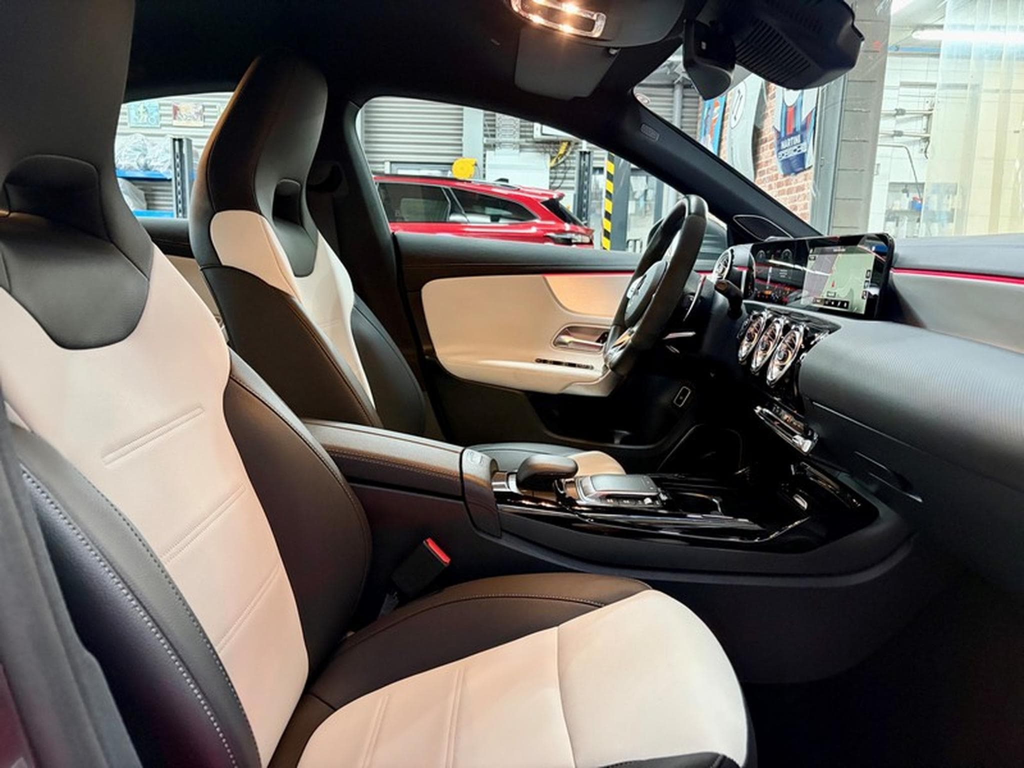 Mercedes CLA 45 AMG CLA 45 AMG-S Coupé 2.0 422cv Auto 4x4 SiègCh/ALU19 (2023) - Photo 8