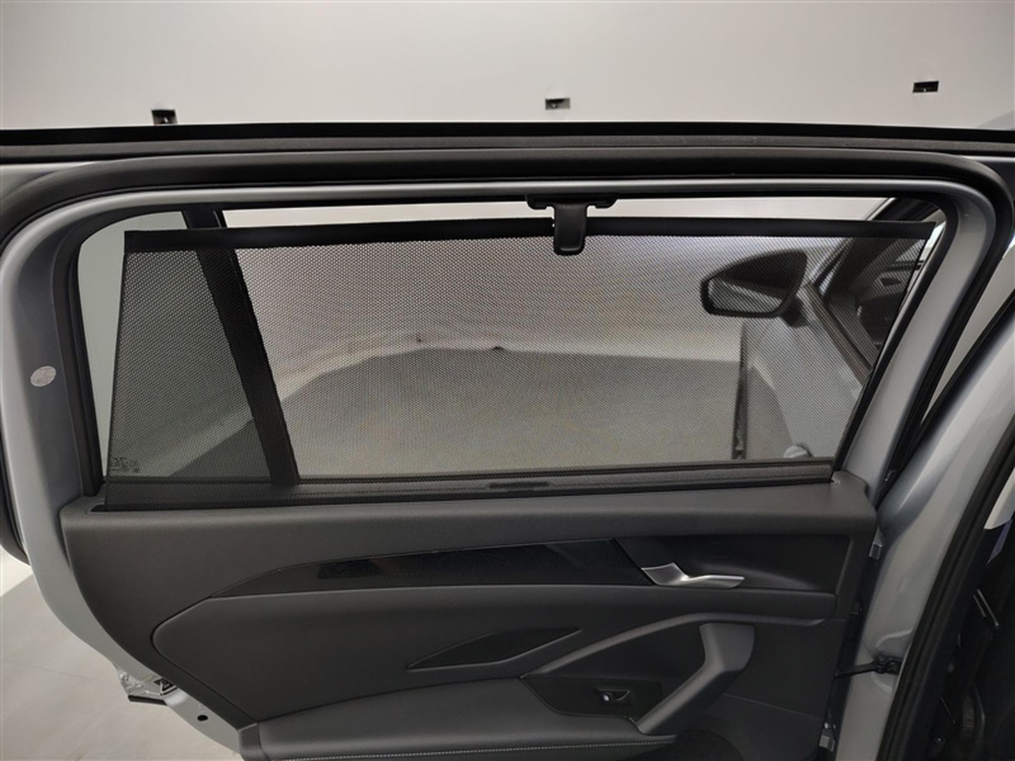 VW Tayron 1.5 e-TSi 150cv DSG 30Years 7pl. CARPLAY / FULL LED (2026) - Foto 19