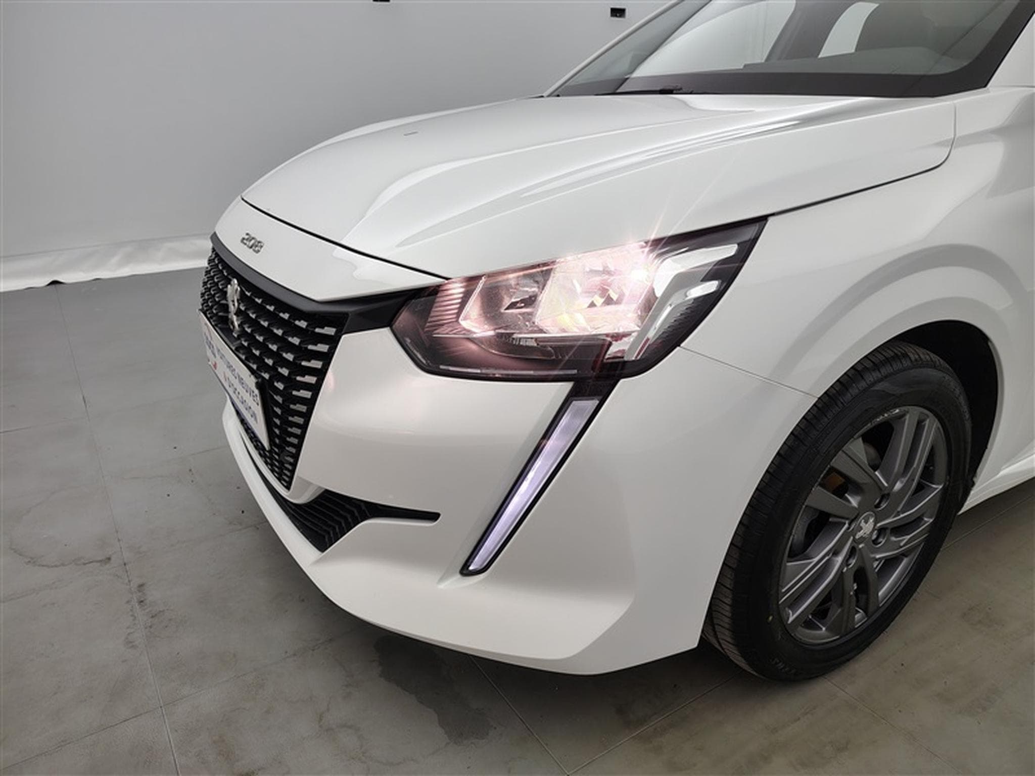 Peugeot 208 1.2i PureTech Active MIRRORLINK / PDC AR / JA 16" (2022) - Photo 15