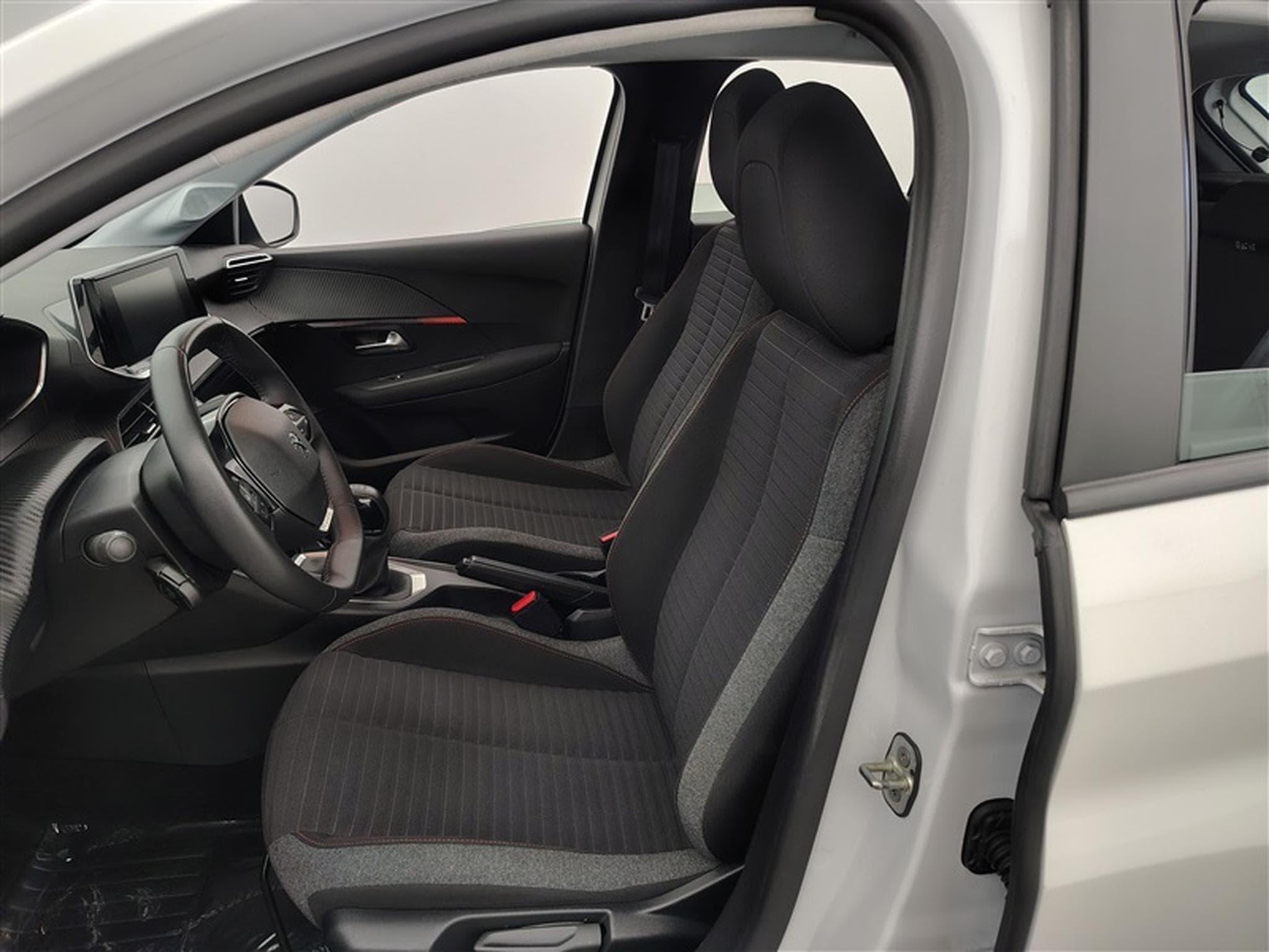 Peugeot 208 1.2i PureTech Active MIRRORLINK / PDC AR / JA 16" (2022) - Photo 7