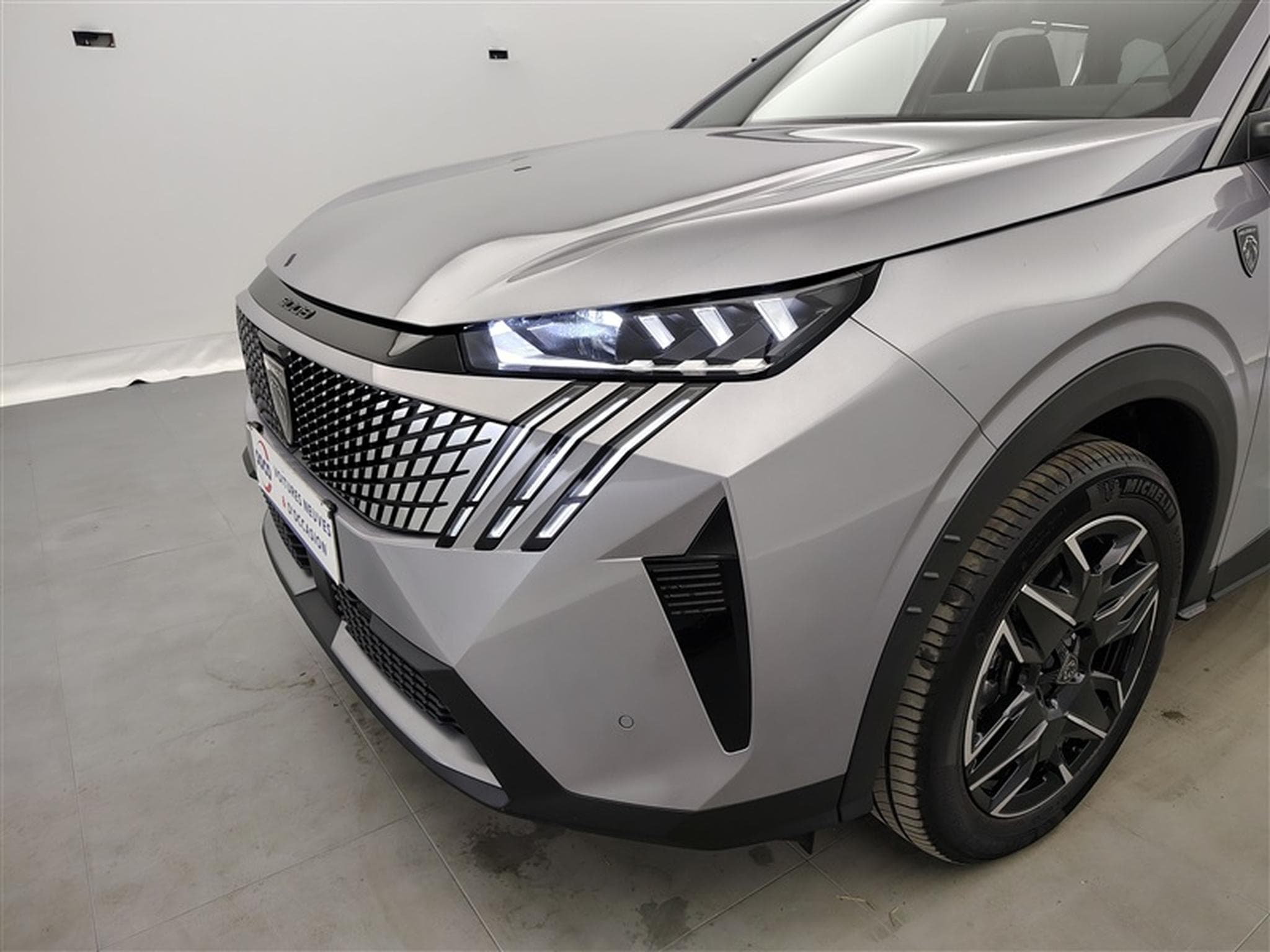Peugeot 5008 1.2 HYBRID 145cv e-DSC6 GT 7pl. NAVI / FULL LED / CAMERA (2026) - Photo 15