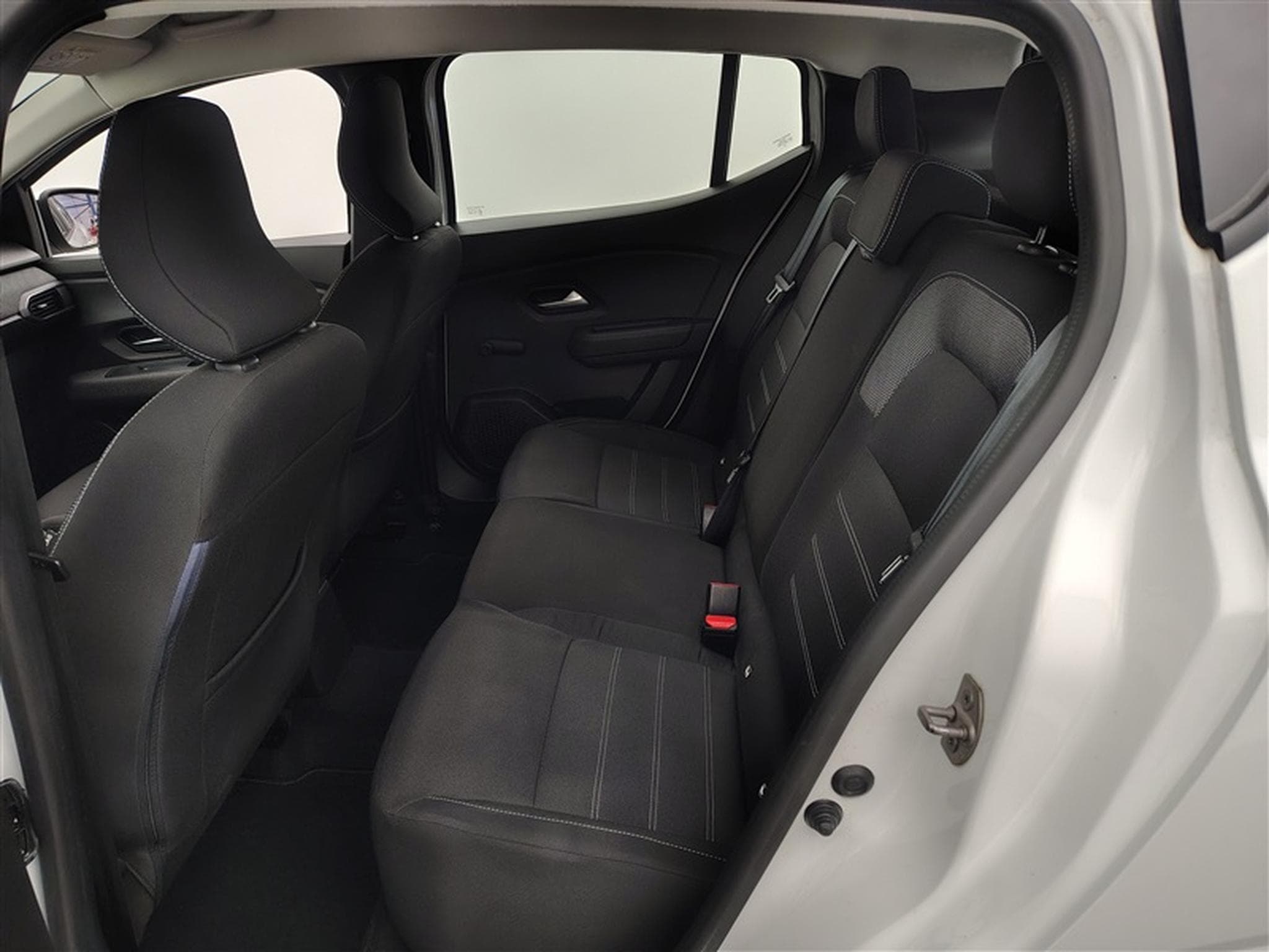 Dacia Sandero 1.0i SCe Comfort NAVI / FULL LED (2022) - Foto 13