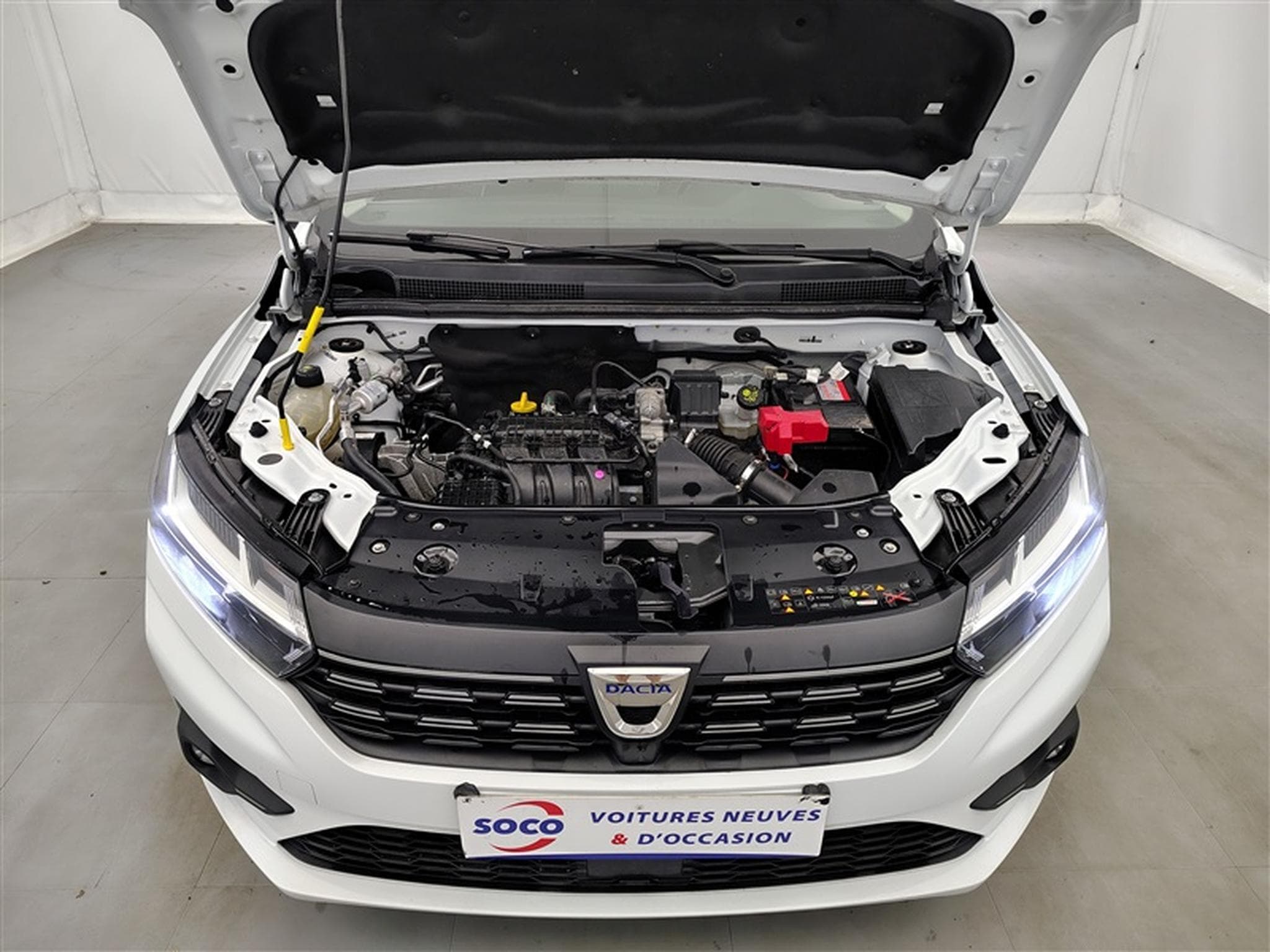Dacia Sandero 1.0i SCe Comfort NAVI / FULL LED (2022) - Foto 17