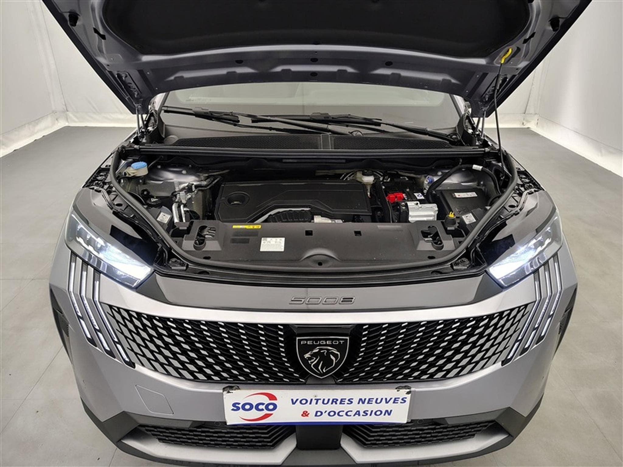 Peugeot 5008 1.2 HYBRID 145cv e-DSC6 GT 7pl. NAVI / FULL LED / CAMERA (2026) - Foto 22