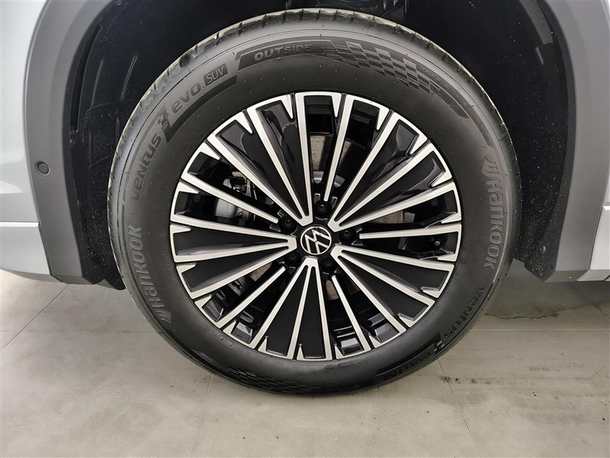 VW Tayron 1.5 e-TSi 150cv DSG 30Years 7pl. CARPLAY / FULL LED (2026) - Foto 6
