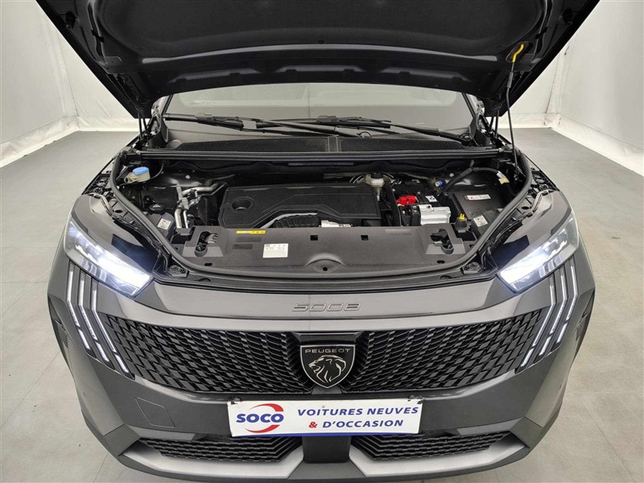 Peugeot 5008 1.2 HYBRID 145cv e-DSC6 GT 7pl. NAVI / FULL LED / CAMERA (2026) - Foto 22
