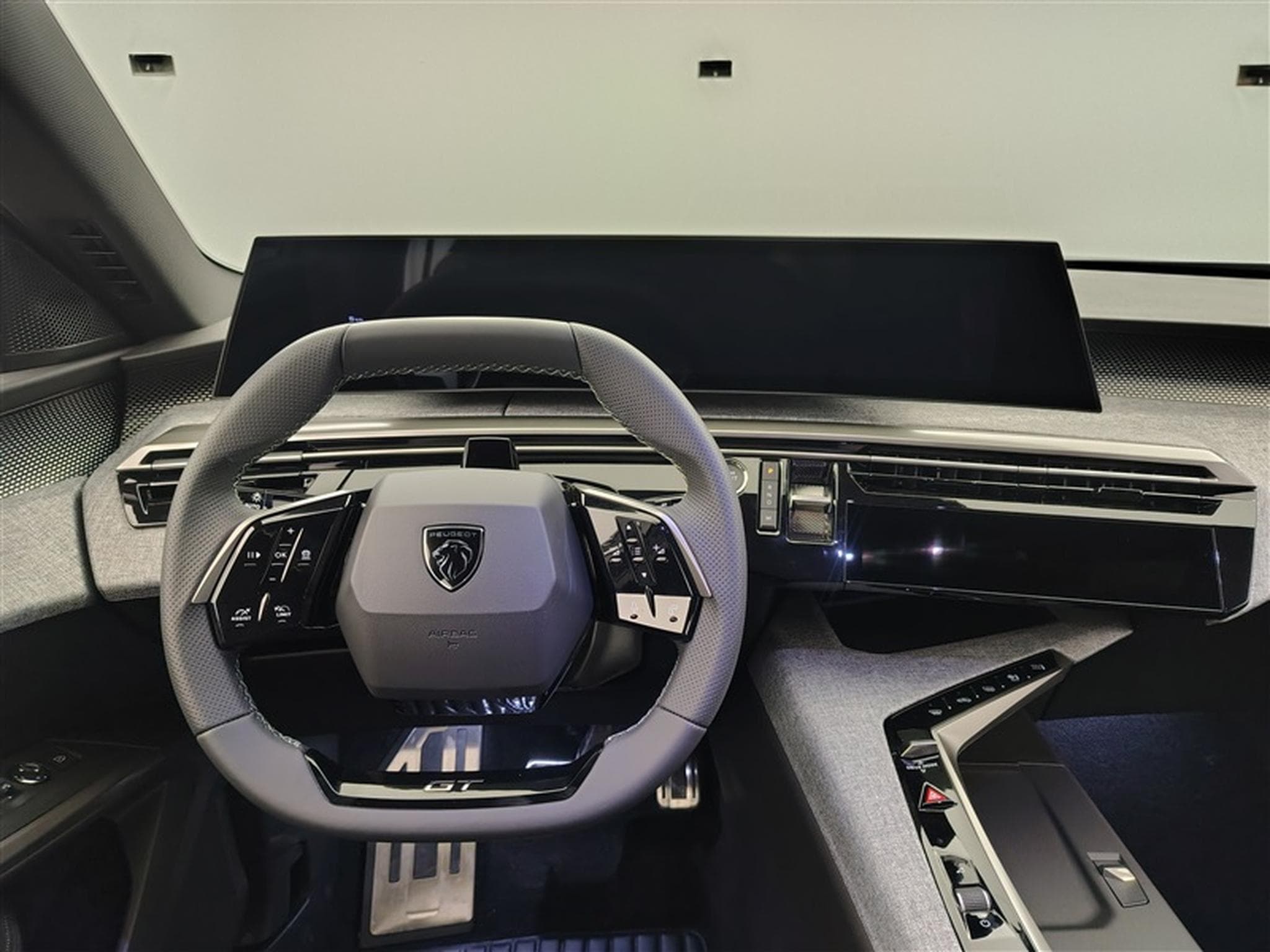 Peugeot 5008 1.2 HYBRID 145cv e-DSC6 GT 7pl. NAVI / FULL LED / CAMERA (2026) - Foto 9