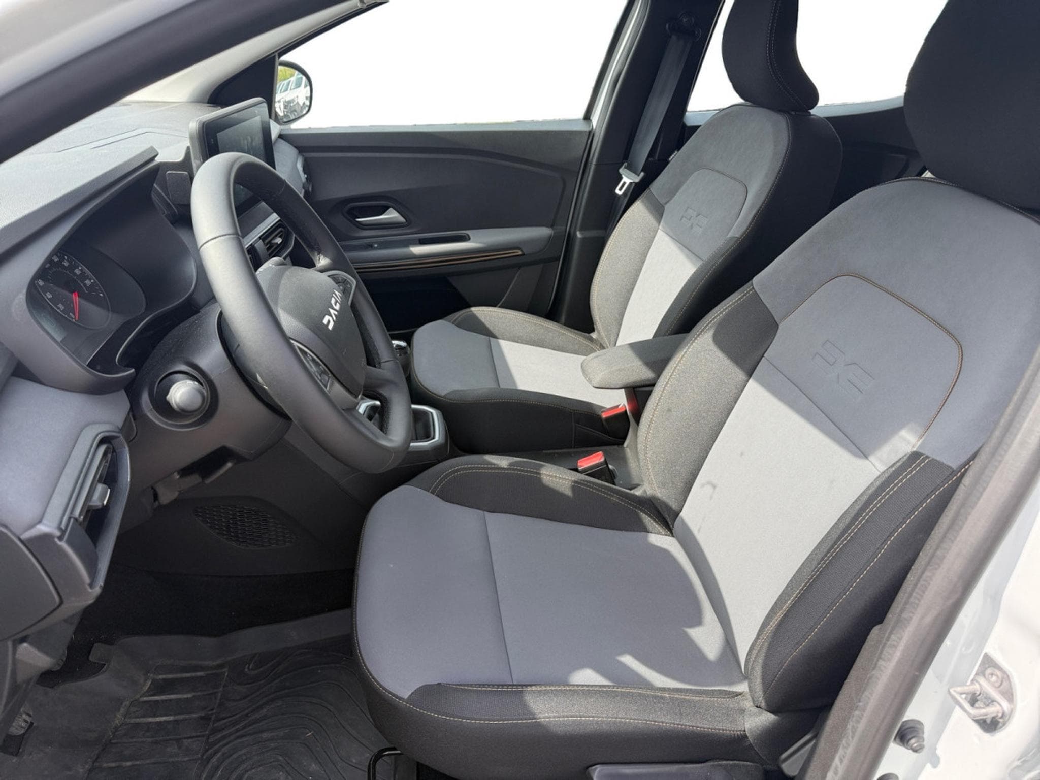 Dacia Sandero 1.0 Tce Stepway Extrême TCE 90 (2025) - Photo 7